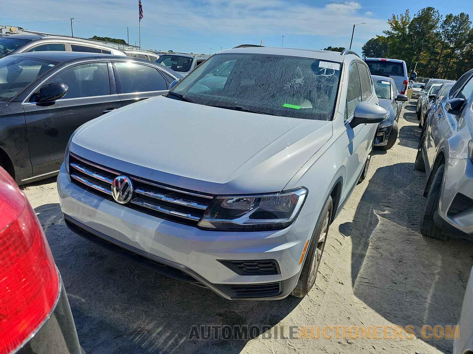 3VV3B7AX8JM187757 Volkswagen Tiguan 2018