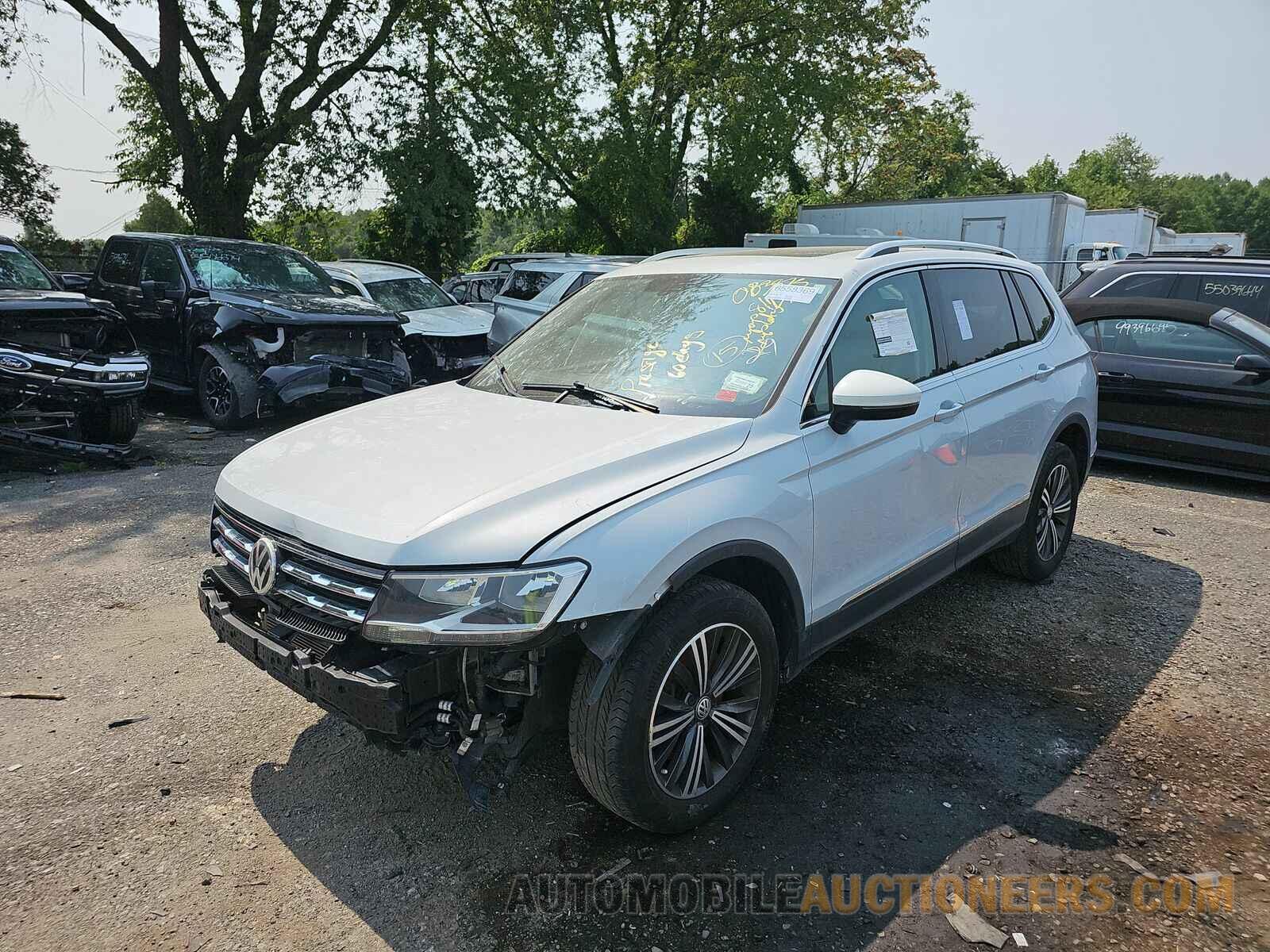 3VV3B7AX9JM083875 Volkswagen Tiguan 2018