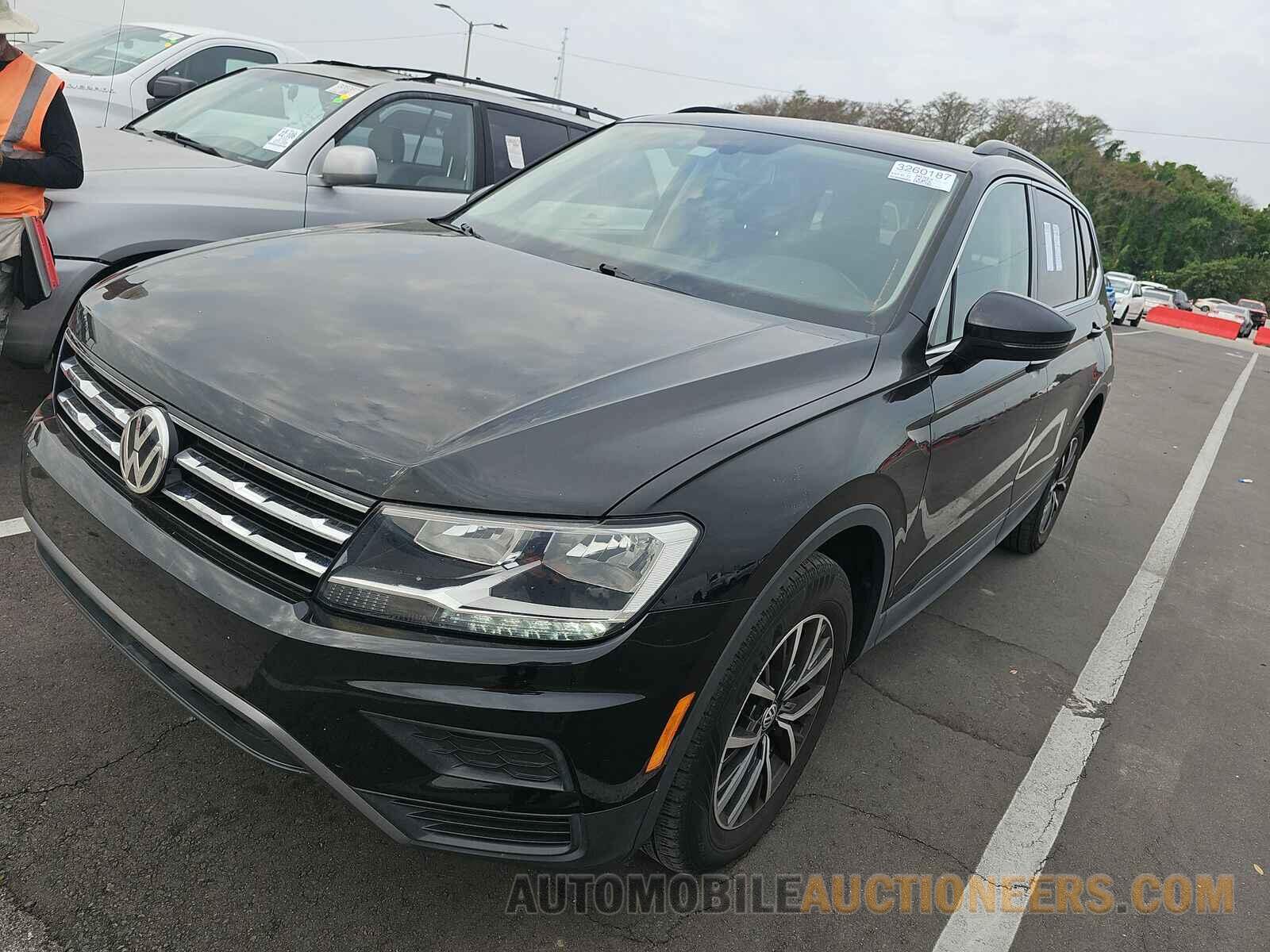 3VV3B7AXXKM196963 Volkswagen Tiguan 2019