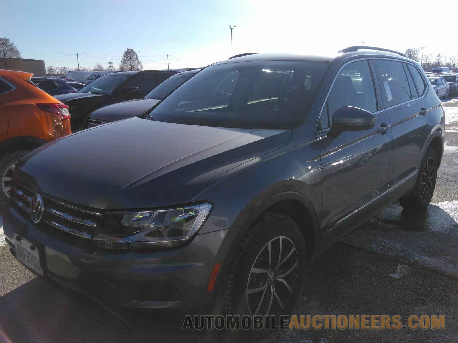 3VV3B7AXXMM107430 Volkswagen Tiguan 2021