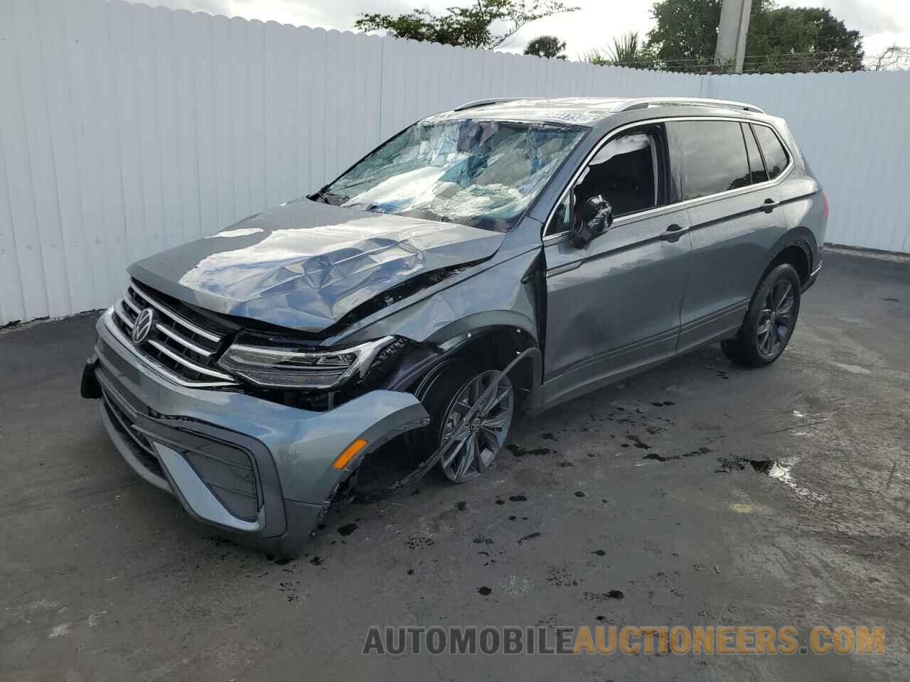 3VV3B7AXXRM043526 VOLKSWAGEN TIGUAN 2024