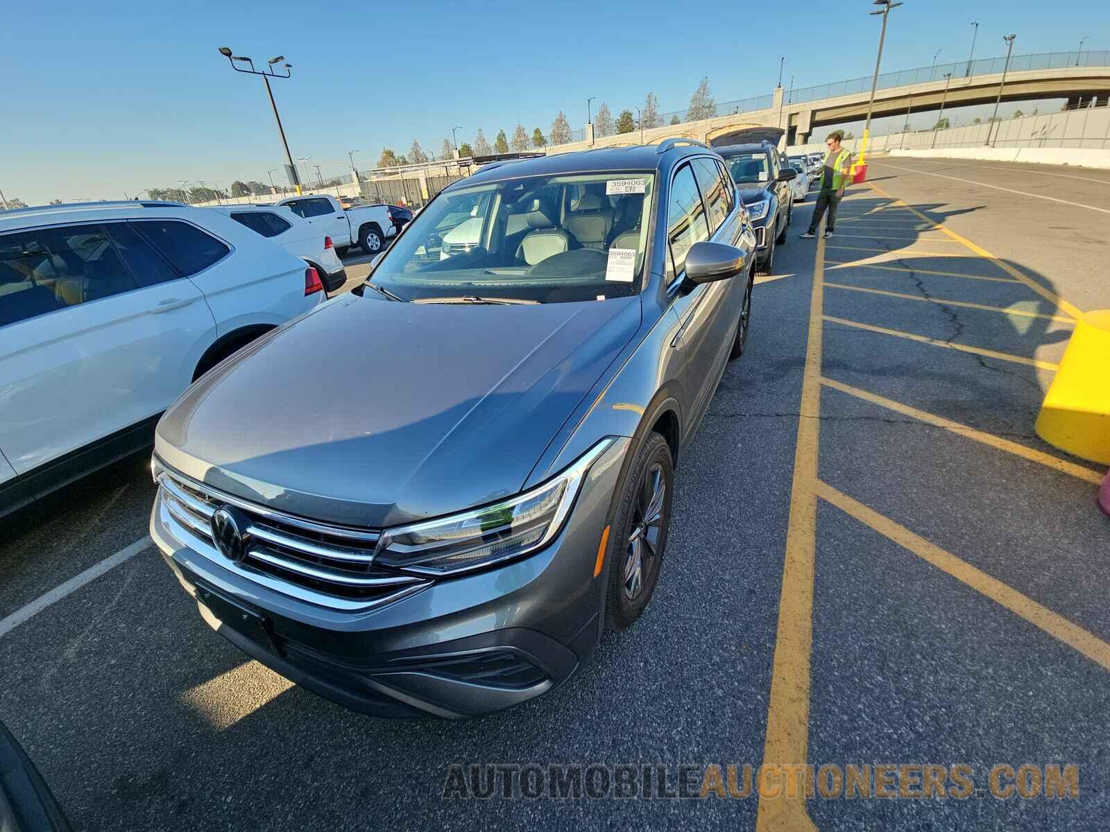 3VV3B7AXXRM086733 Volkswagen Tiguan 2024