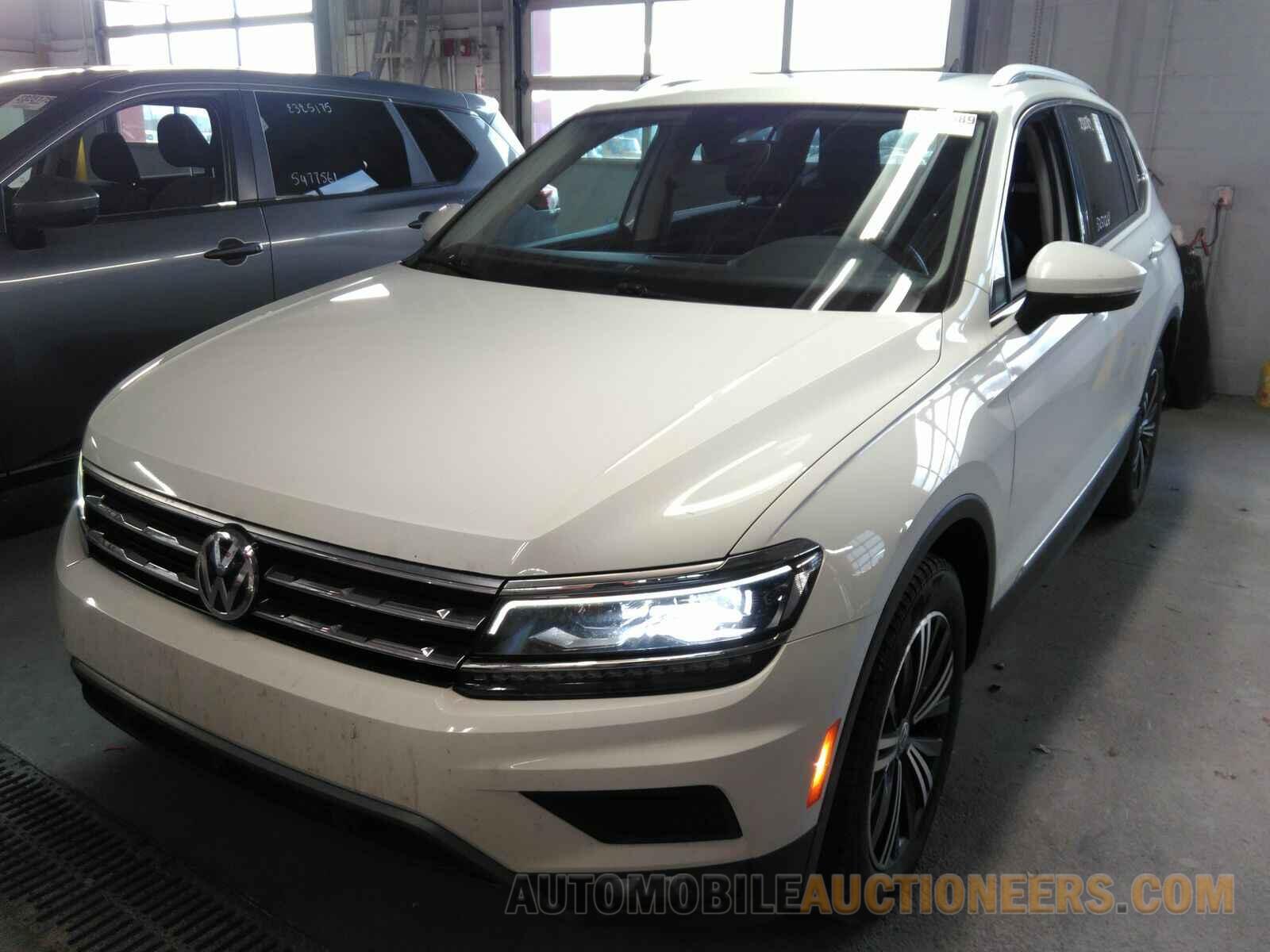 3VV4B7AX9JM011935 Volkswagen Tiguan 2018