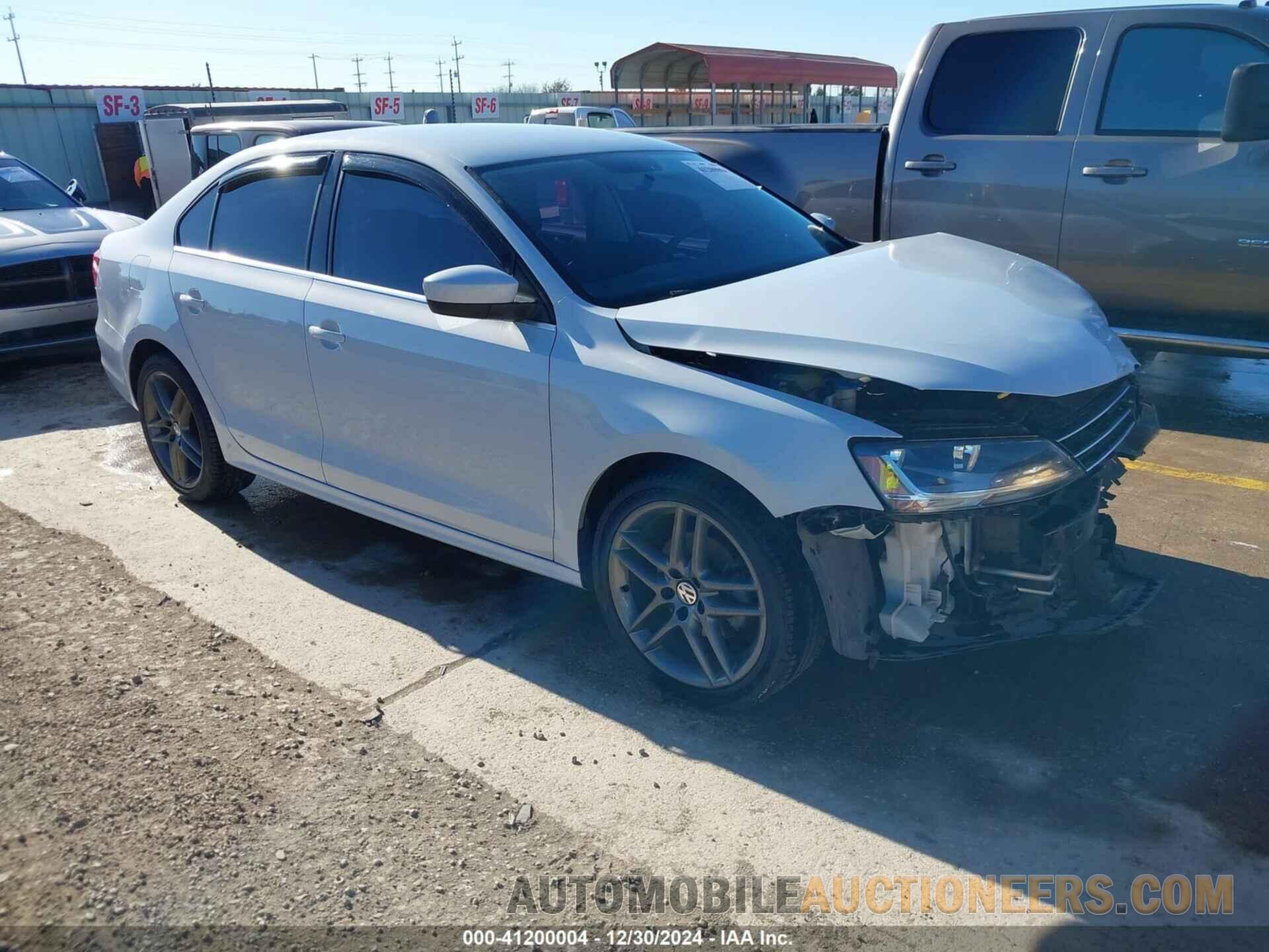 3VW167AJ0HM405252 VOLKSWAGEN JETTA 2017