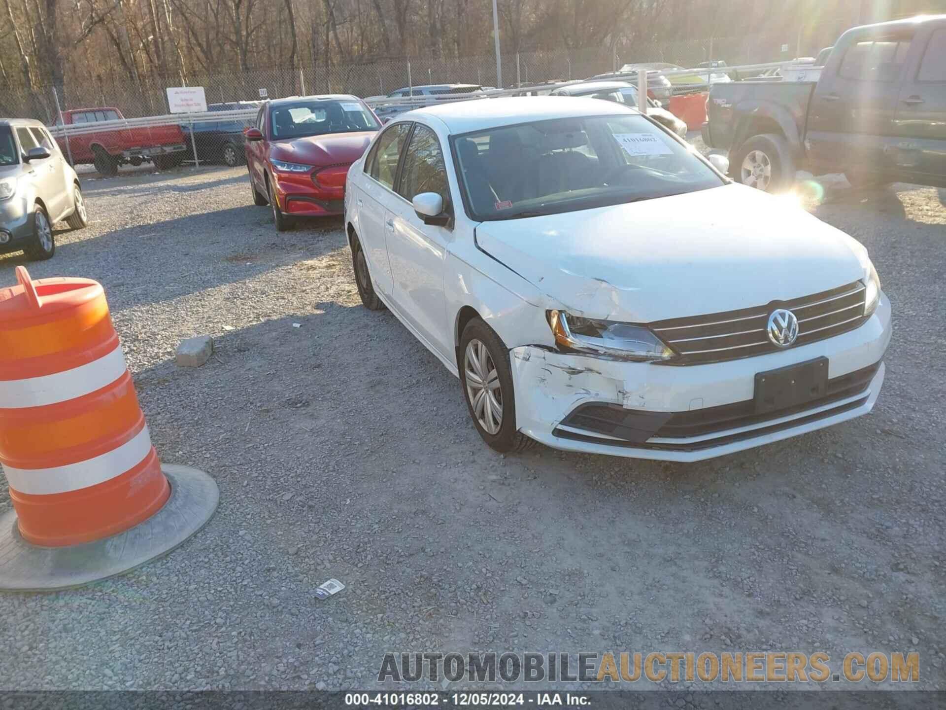 3VW167AJ2HM217915 VOLKSWAGEN JETTA 2017