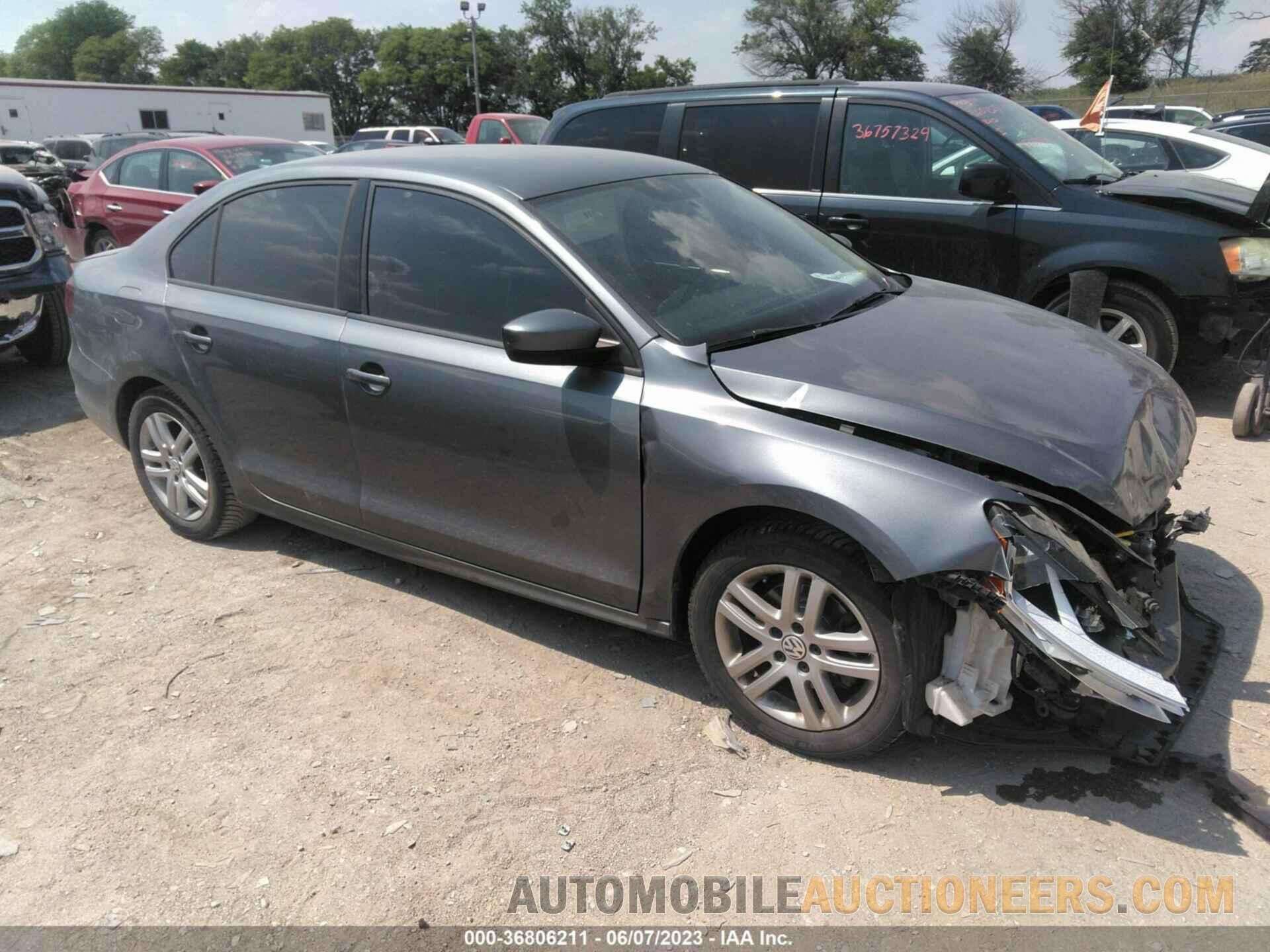 3VW167AJXJM208739 VOLKSWAGEN JETTA 2018