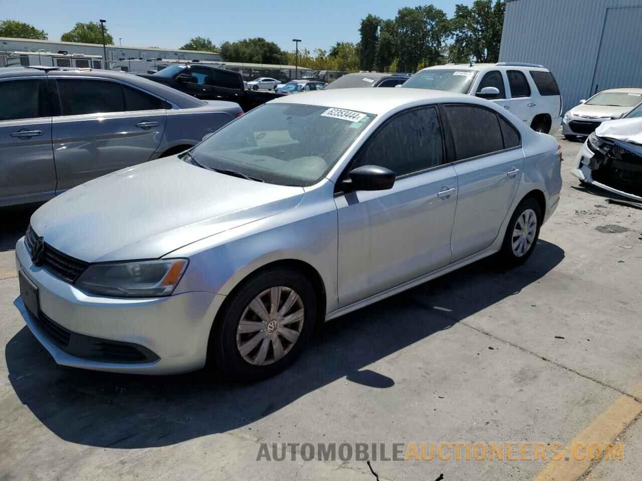 3VW1K7AJ1BM044973 VOLKSWAGEN JETTA 2011