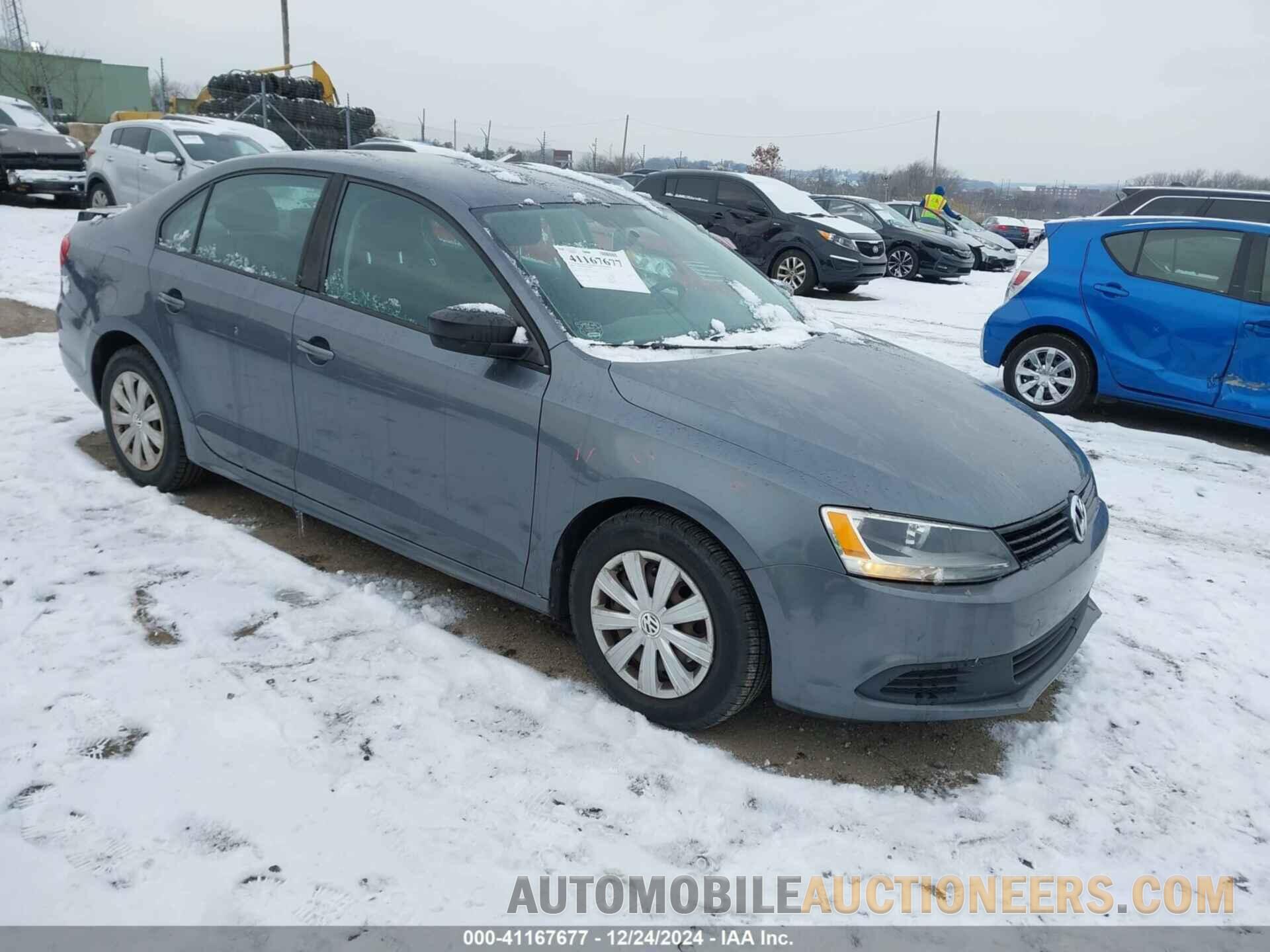 3VW1K7AJ7BM055735 VOLKSWAGEN JETTA 2011