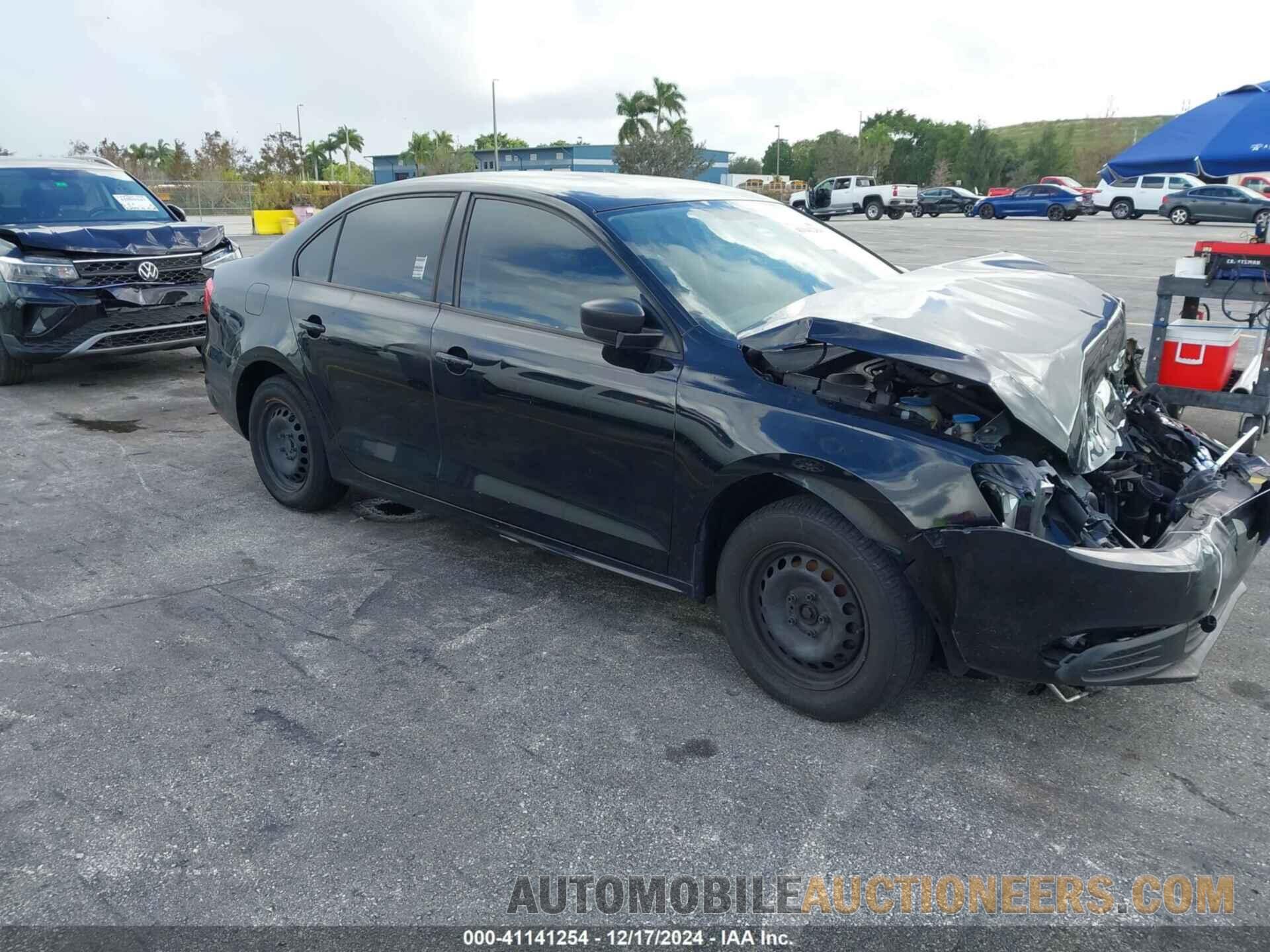 3VW1K7AJXBM305985 VOLKSWAGEN JETTA 2011