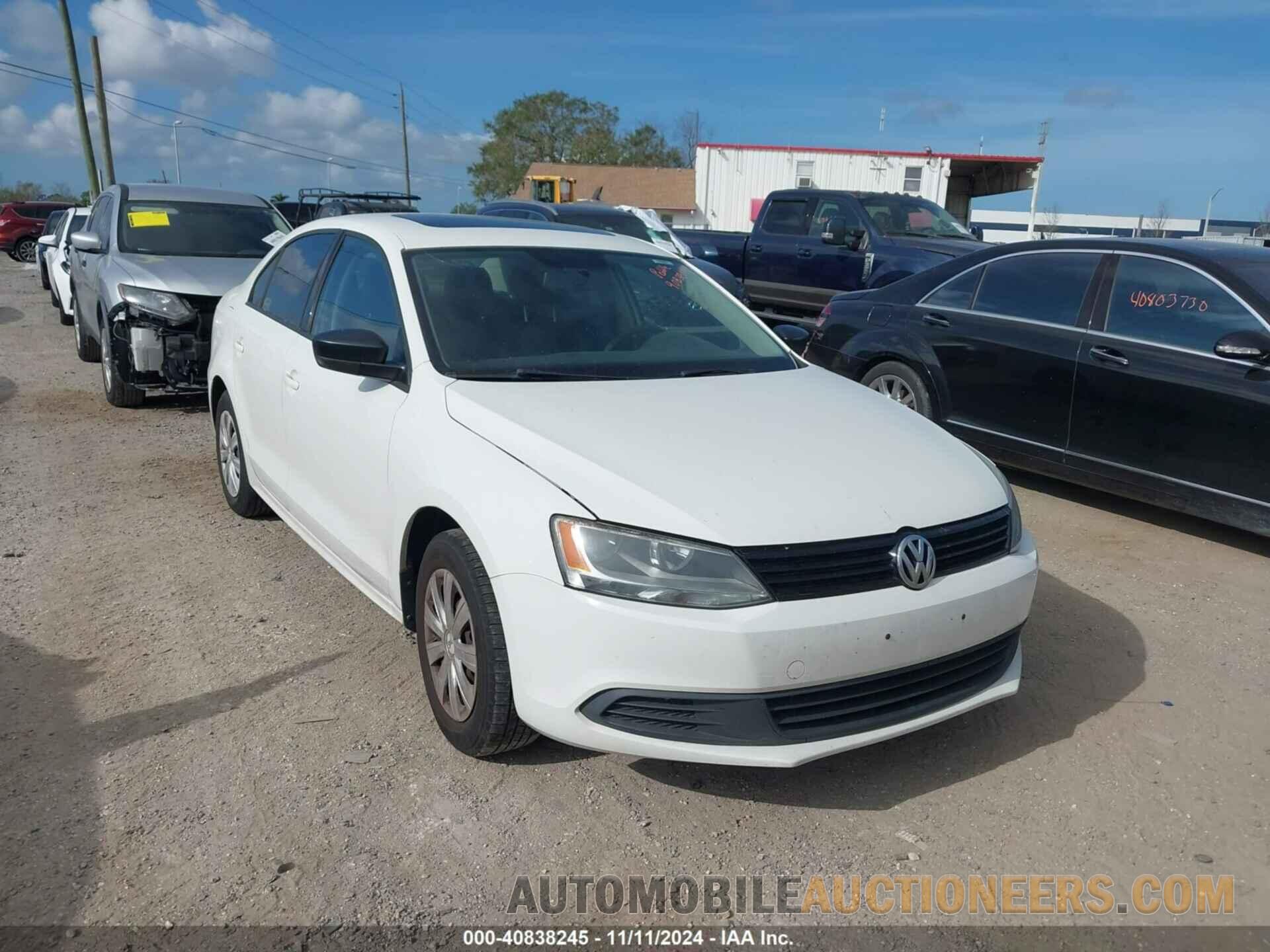 3VW1K7AJXDM268780 VOLKSWAGEN JETTA 2013