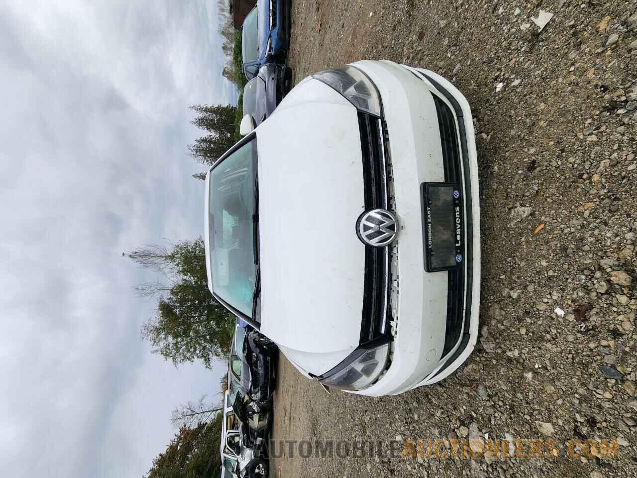 3VW217AU3FM084172 VOLKSWAGEN GOLF 2015