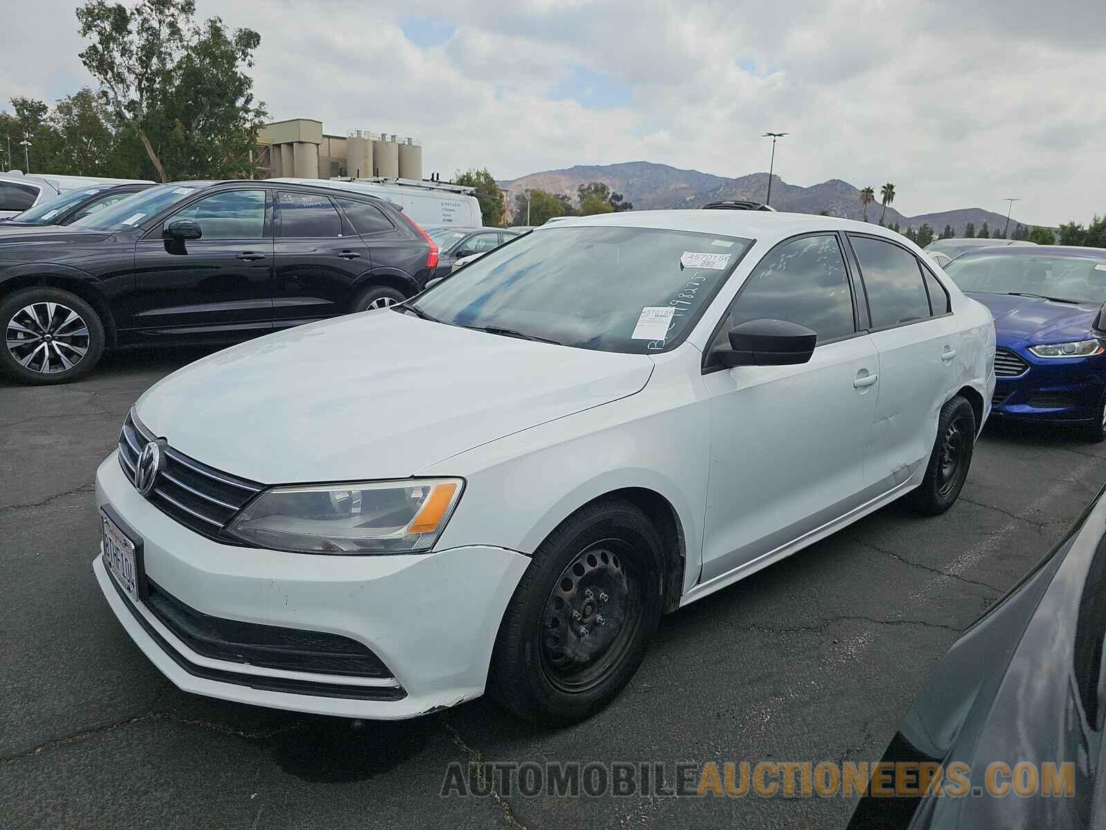 3VW267AJ8GM313910 Volkswagen Jetta 2016