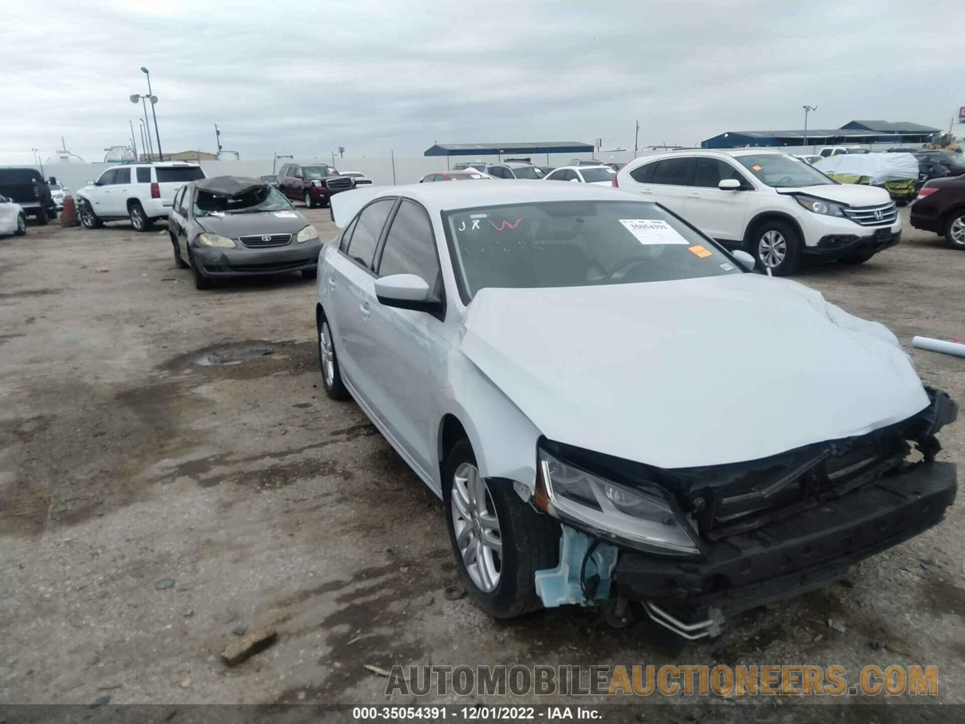 3VW2B7AJ0JM228689 VOLKSWAGEN JETTA 2018