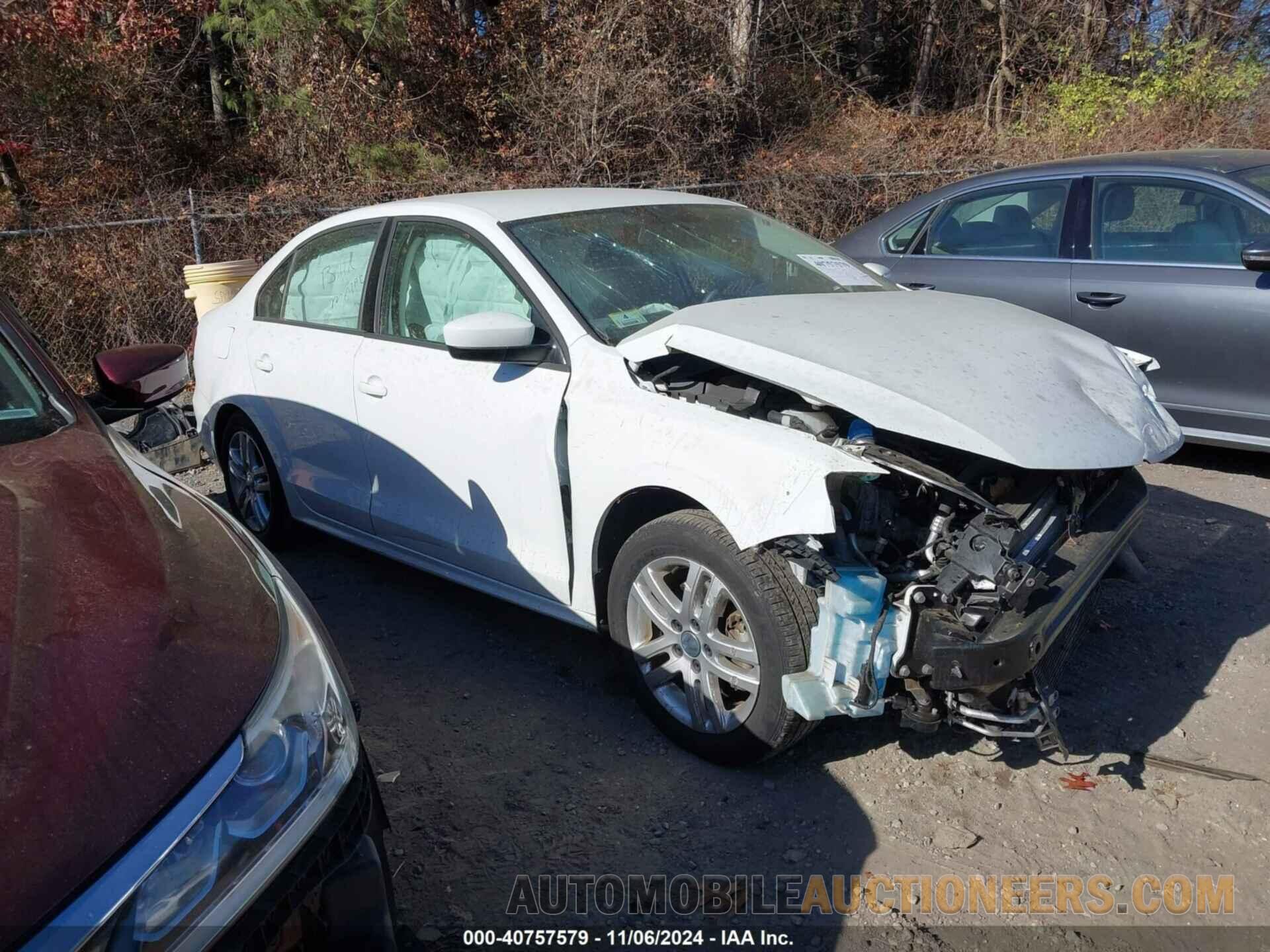 3VW2B7AJ0JM255195 VOLKSWAGEN JETTA 2018