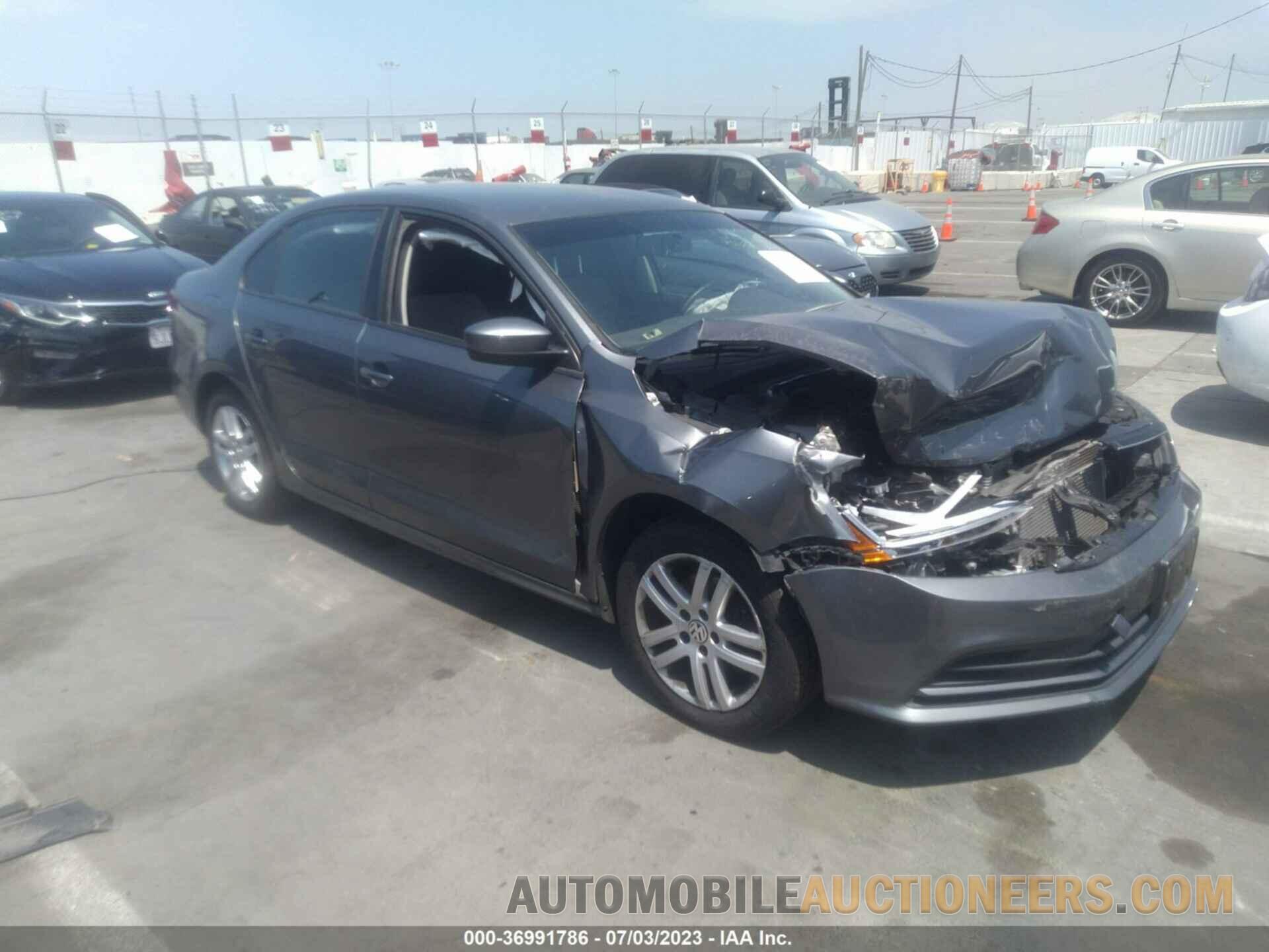 3VW2B7AJ0JM260395 VOLKSWAGEN JETTA 2018