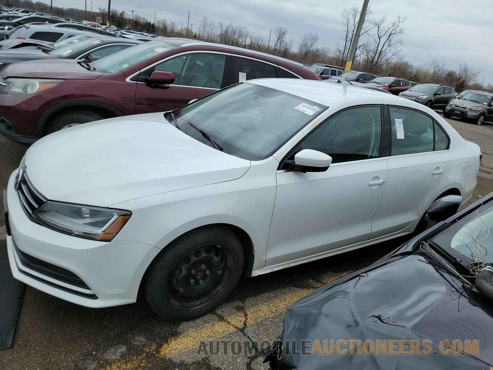 3VW2B7AJ1HM376022 Volkswagen Jetta 2017