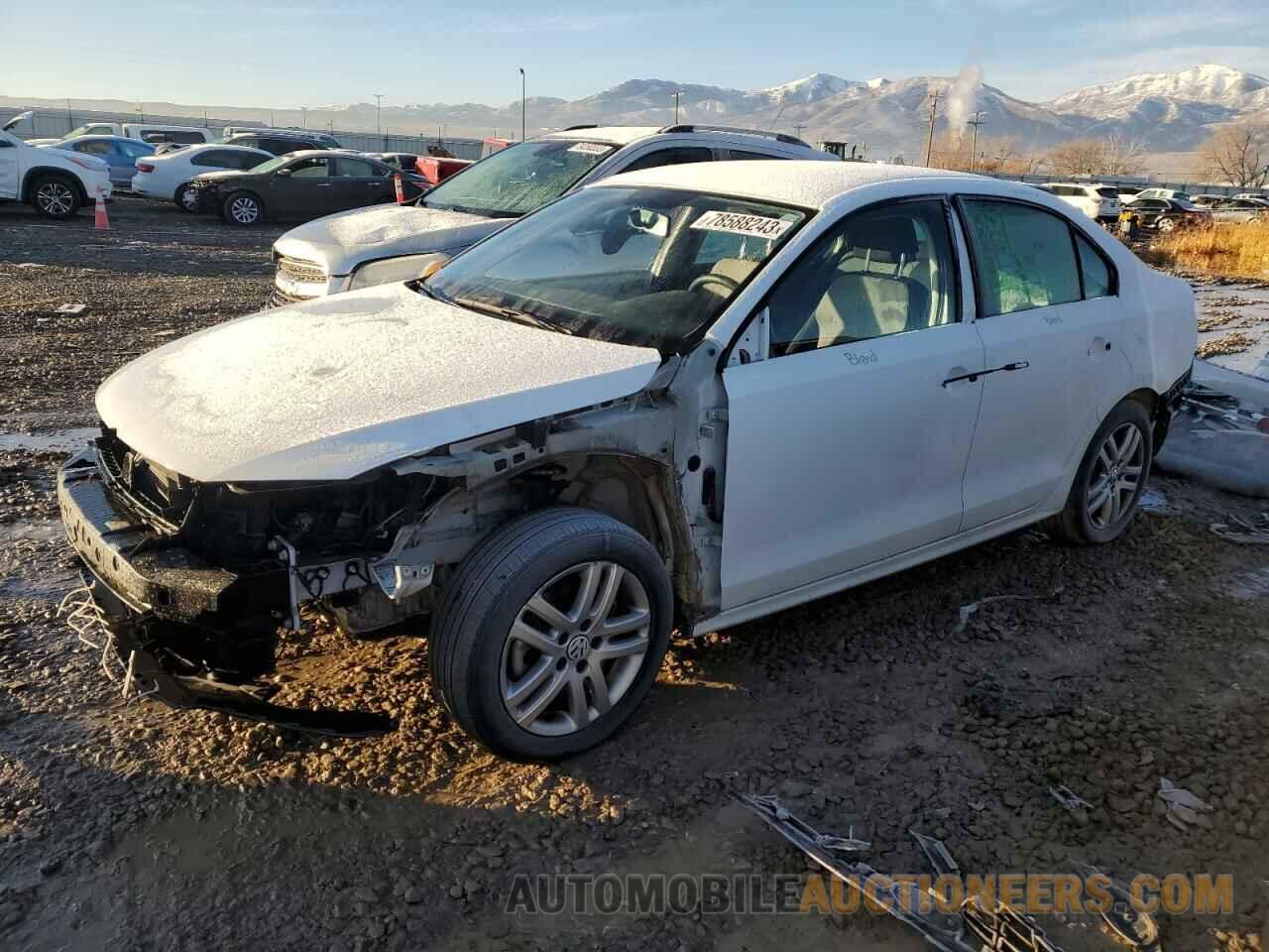 3VW2B7AJ1JM220004 VOLKSWAGEN JETTA 2018