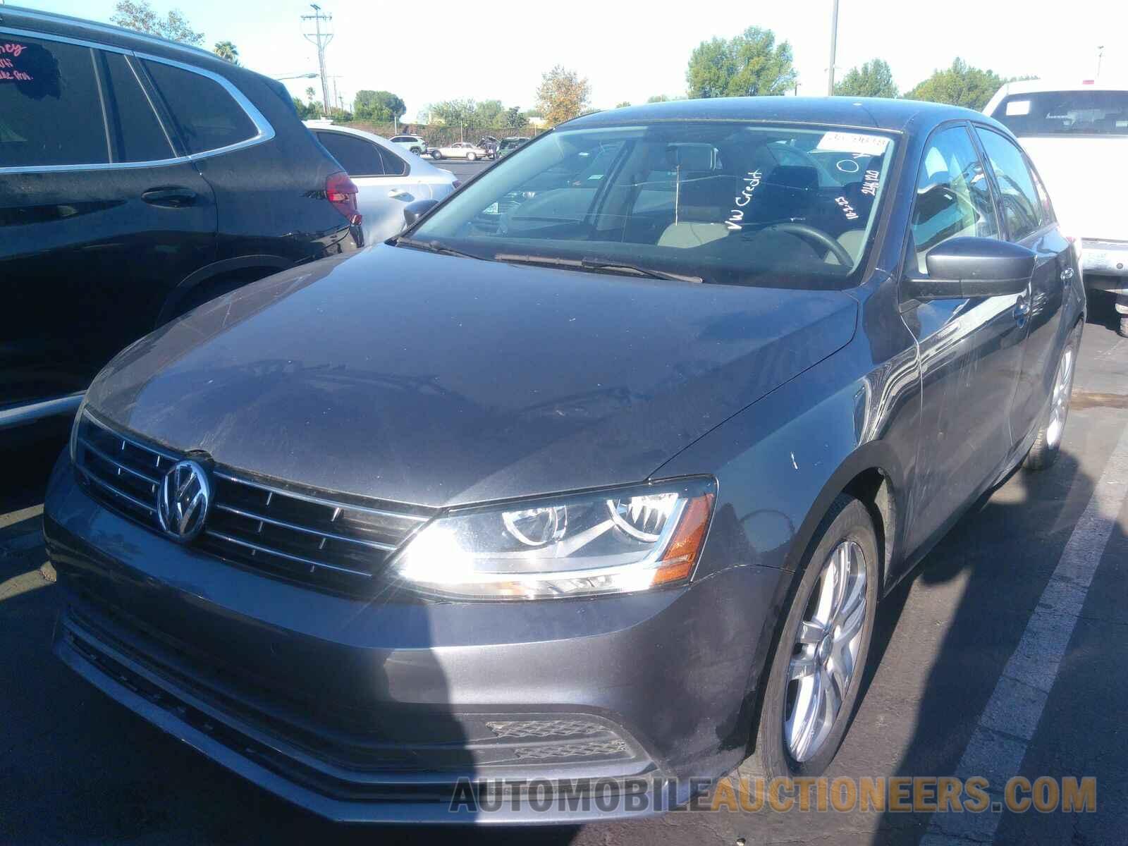 3VW2B7AJ1JM246120 Volkswagen Jetta 2018