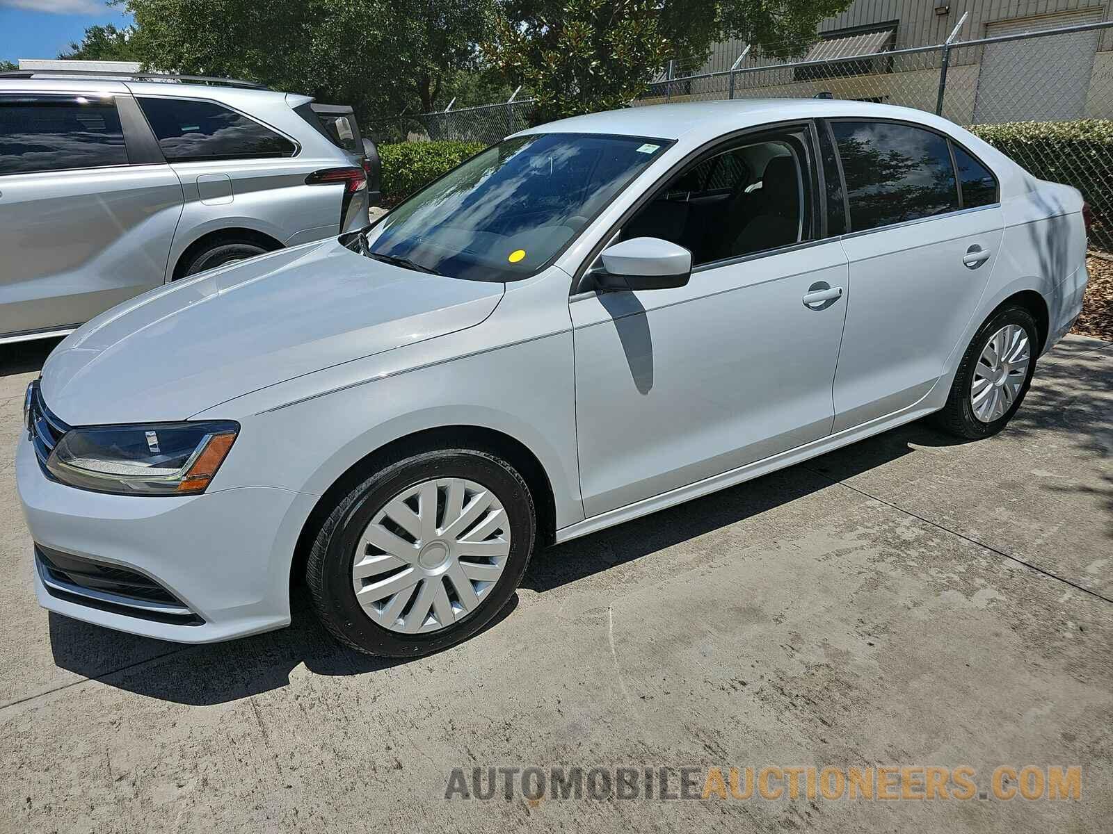 3VW2B7AJ3HM394134 Volkswagen Jetta 2017