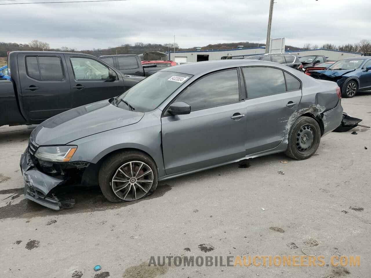 3VW2B7AJ4JM233992 VOLKSWAGEN JETTA 2018