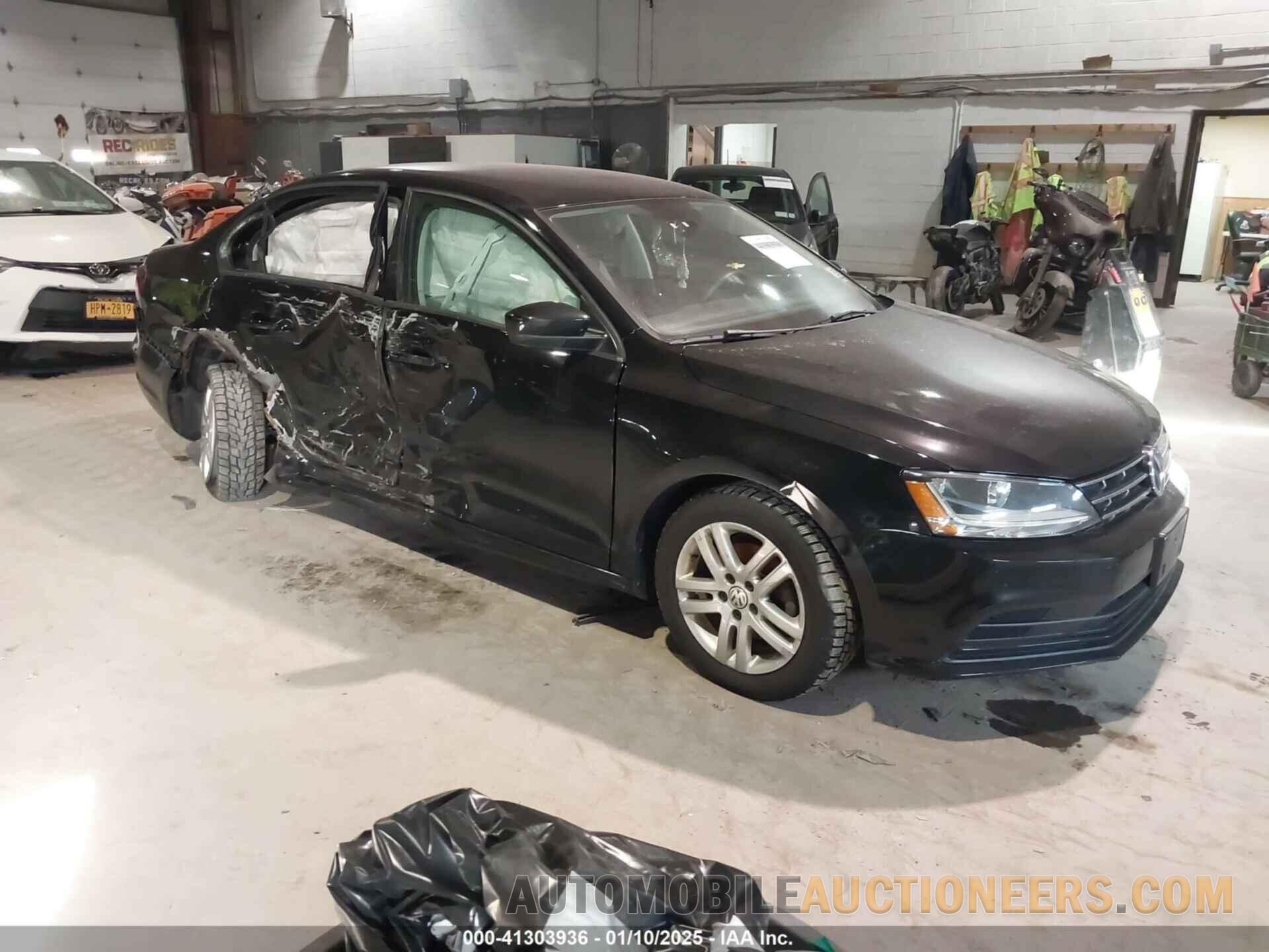 3VW2B7AJXJM210698 VOLKSWAGEN JETTA 2018