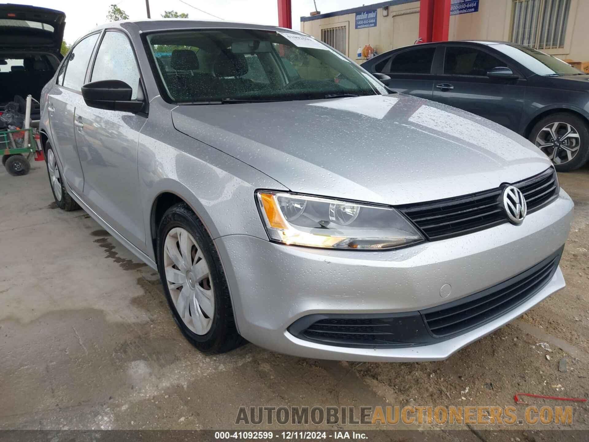 3VW2K7AJ1BM018152 VOLKSWAGEN JETTA 2011