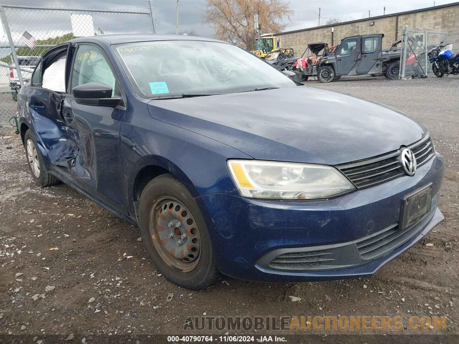 3VW2K7AJ2DM369347 VOLKSWAGEN JETTA 2013