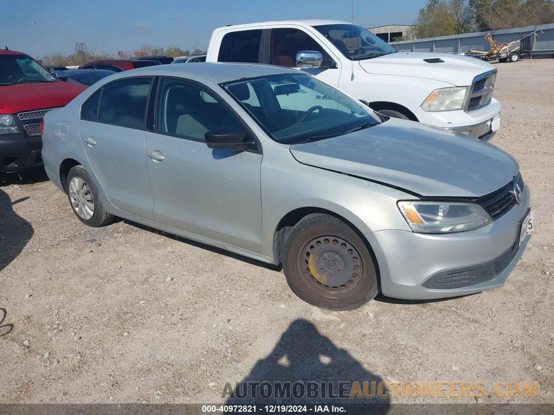 3VW2K7AJ5BM385751 VOLKSWAGEN JETTA 2011