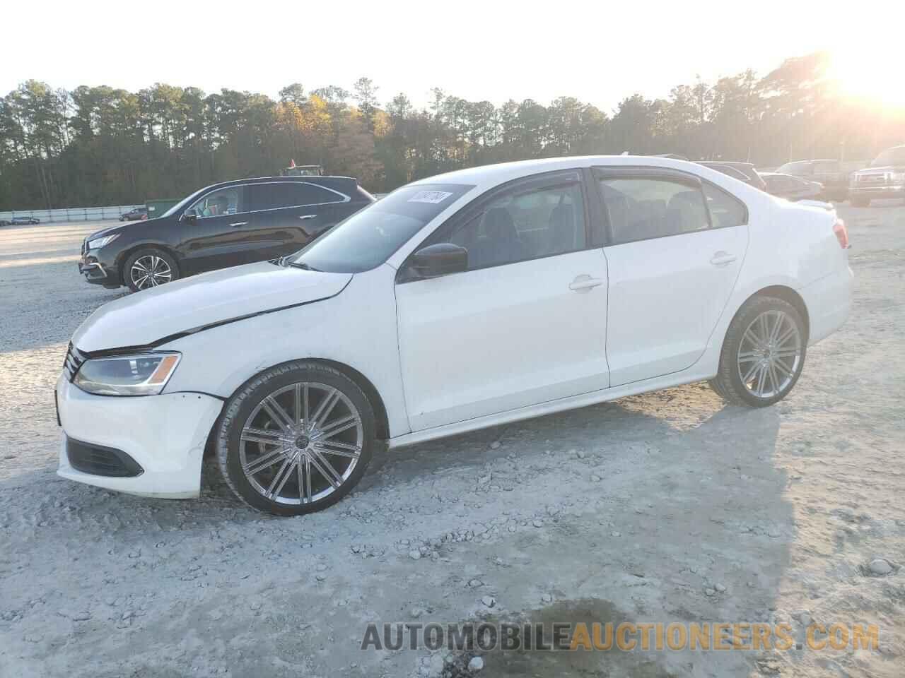 3VW2K7AJ7DM432443 VOLKSWAGEN JETTA 2013