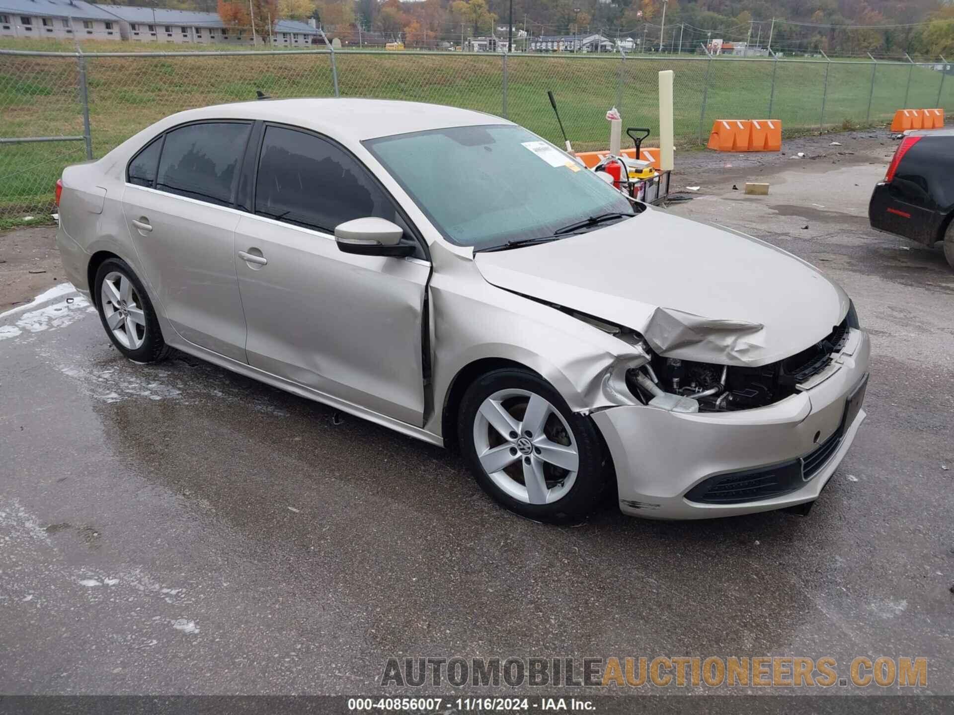 3VW3L7AJ9EM233056 VOLKSWAGEN JETTA 2014