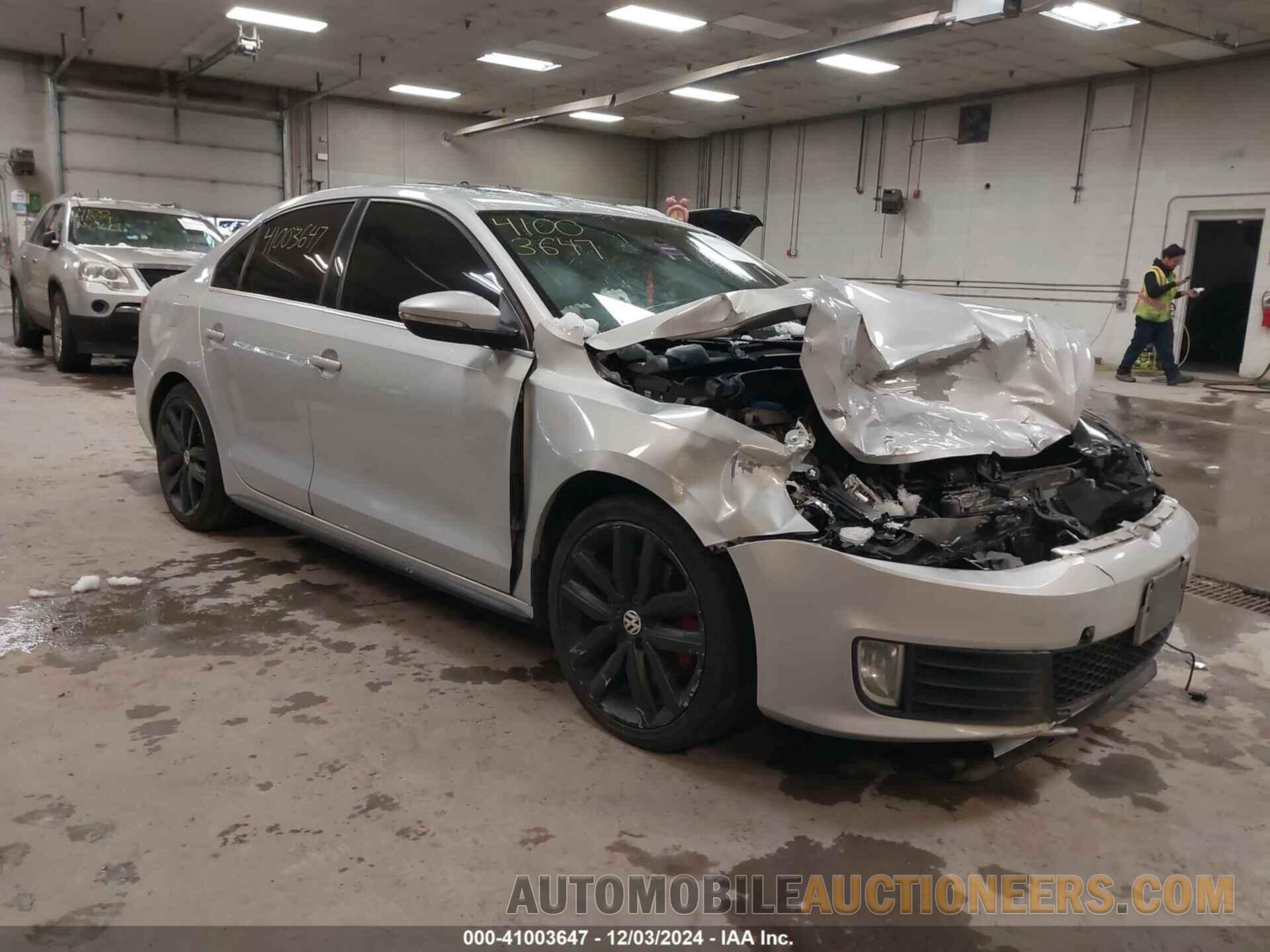 3VW4A7AJ8DM274514 VOLKSWAGEN JETTA 2013