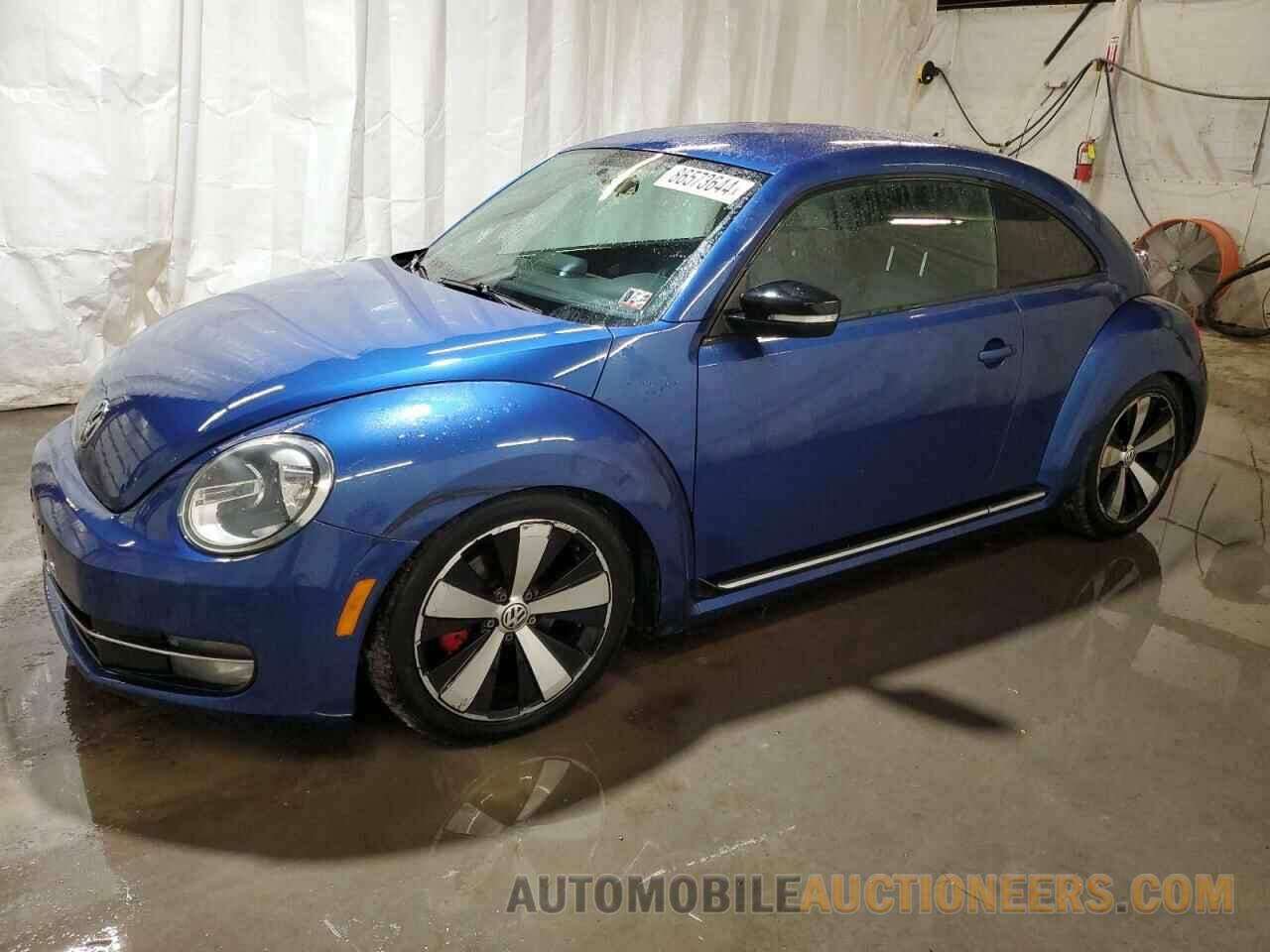 3VW4A7AT4DM646447 VOLKSWAGEN BEETLE 2013