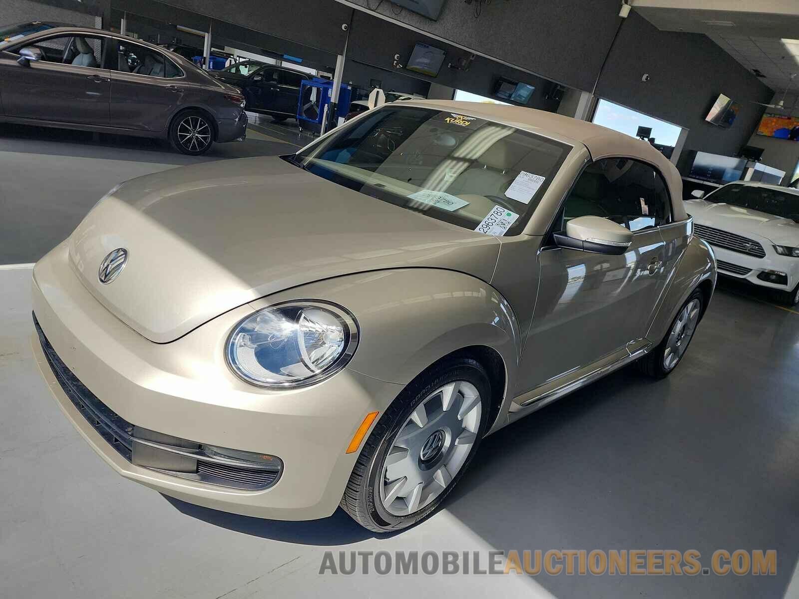 3VW507AT1FM802924 Volkswagen Beetle Convertible 2015