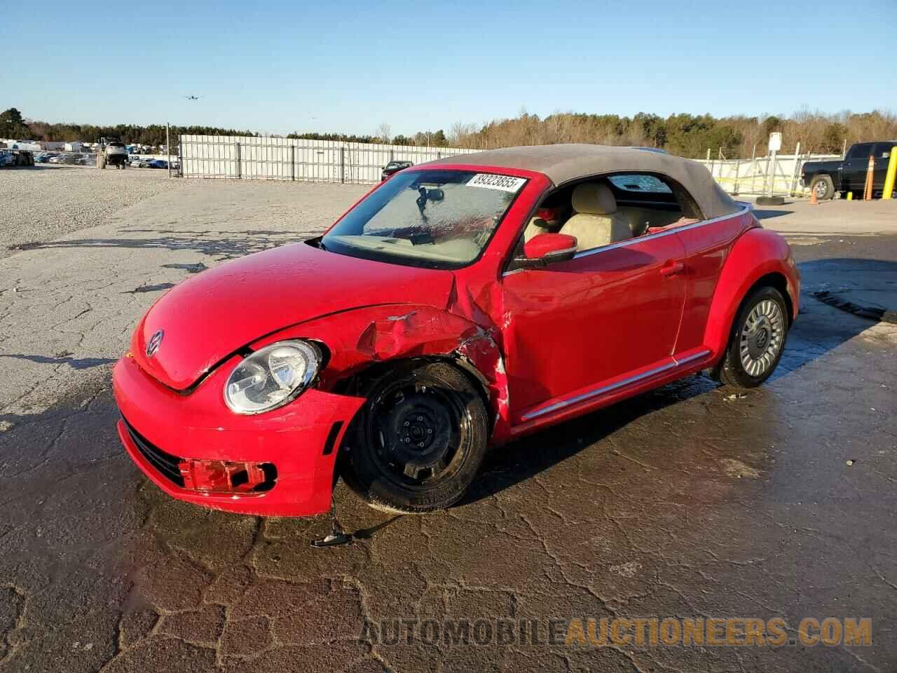 3VW507AT2FM808568 VOLKSWAGEN BEETLE 2015