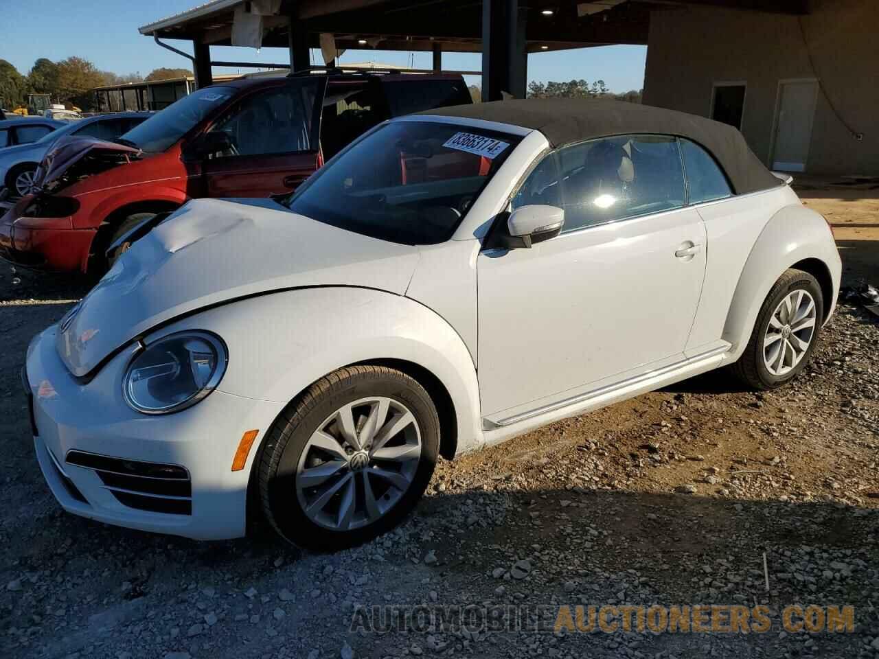 3VW517AT1HM814815 VOLKSWAGEN BEETLE 2017