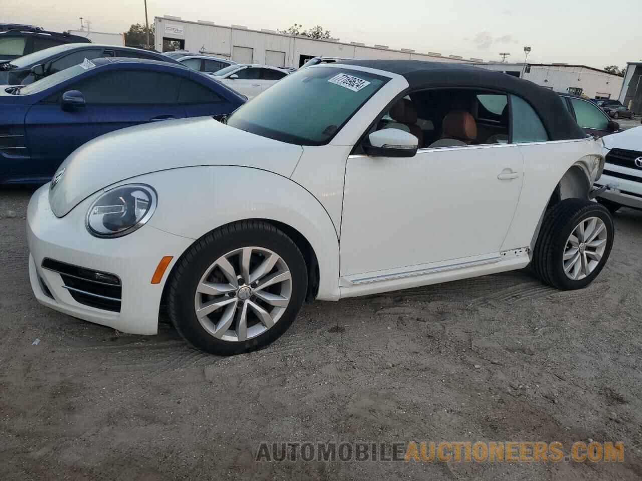 3VW517AT1HM823062 VOLKSWAGEN BEETLE 2017