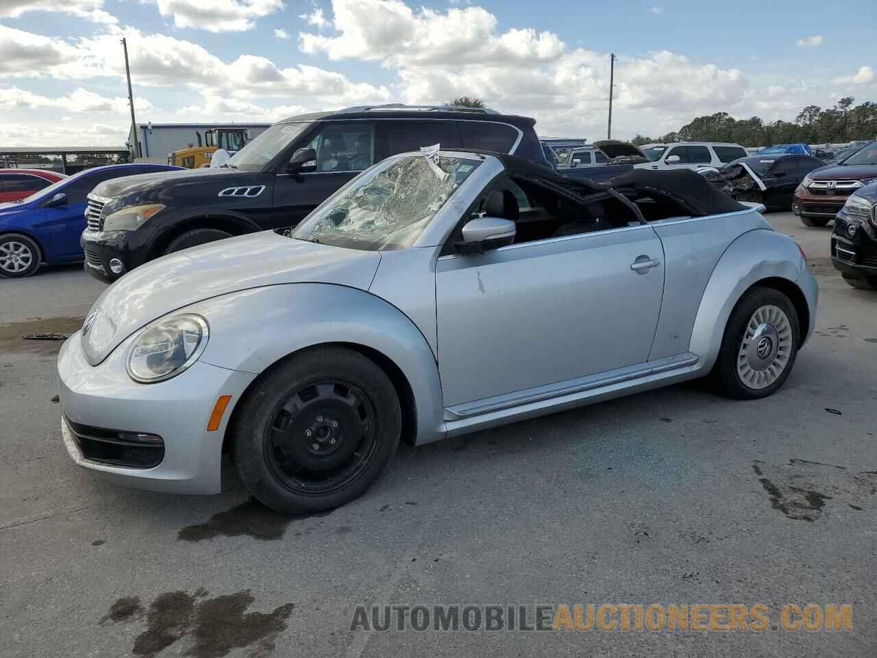 3VW517AT2EM813958 VOLKSWAGEN BEETLE 2014