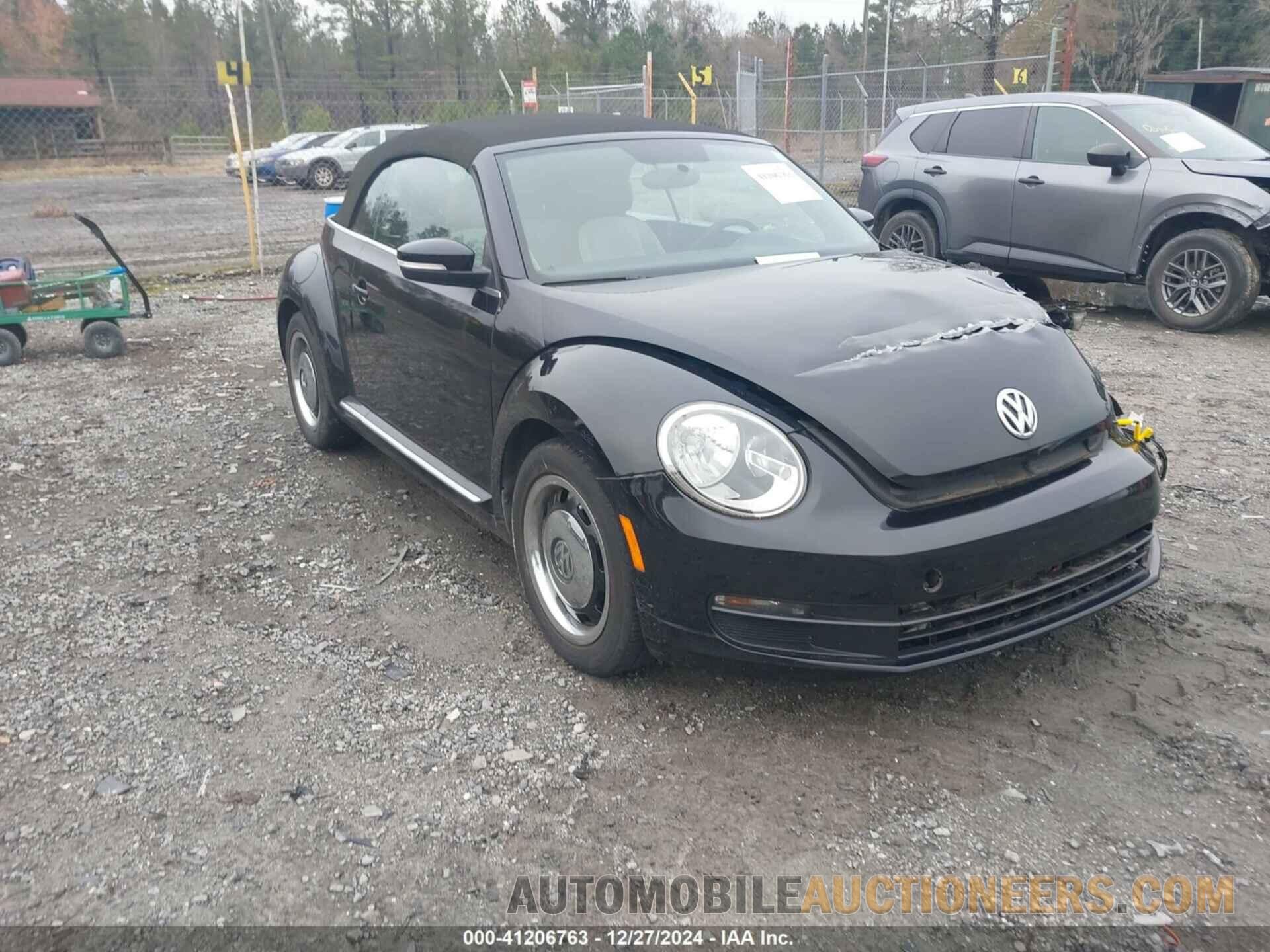 3VW517AT2FM823620 VOLKSWAGEN BEETLE 2015