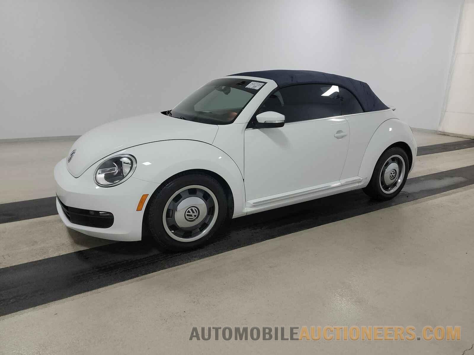 3VW517AT2GM823859 Volkswagen Beetle Convertible 2016