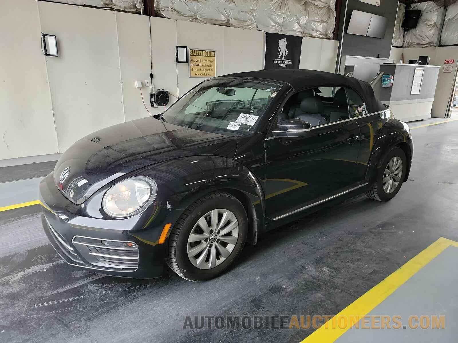 3VW517AT2HM806609 Volkswagen Beetle Convertible 2017