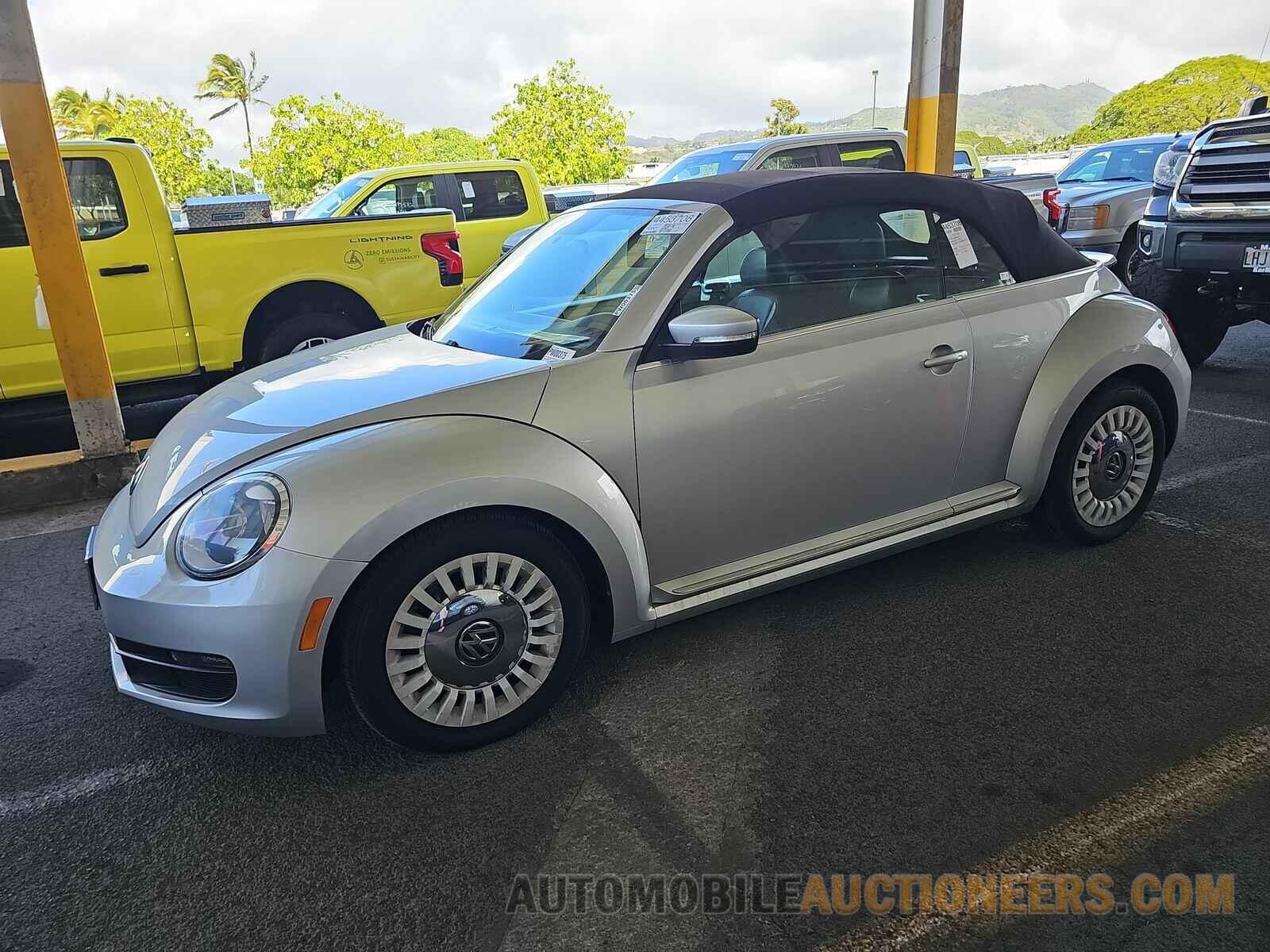 3VW517AT5FM816127 Volkswagen Beetle Convertible 2015