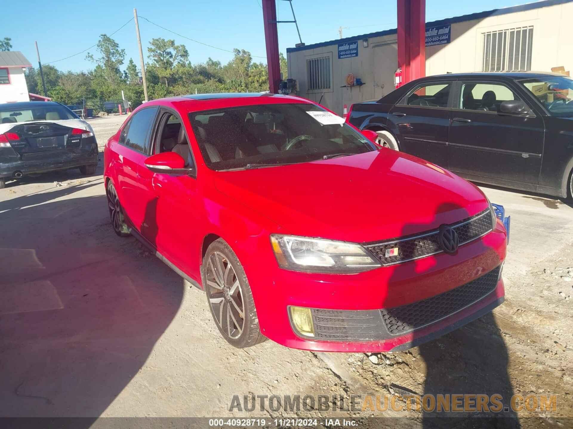 3VW5A7AJ4DM275311 VOLKSWAGEN JETTA 2013