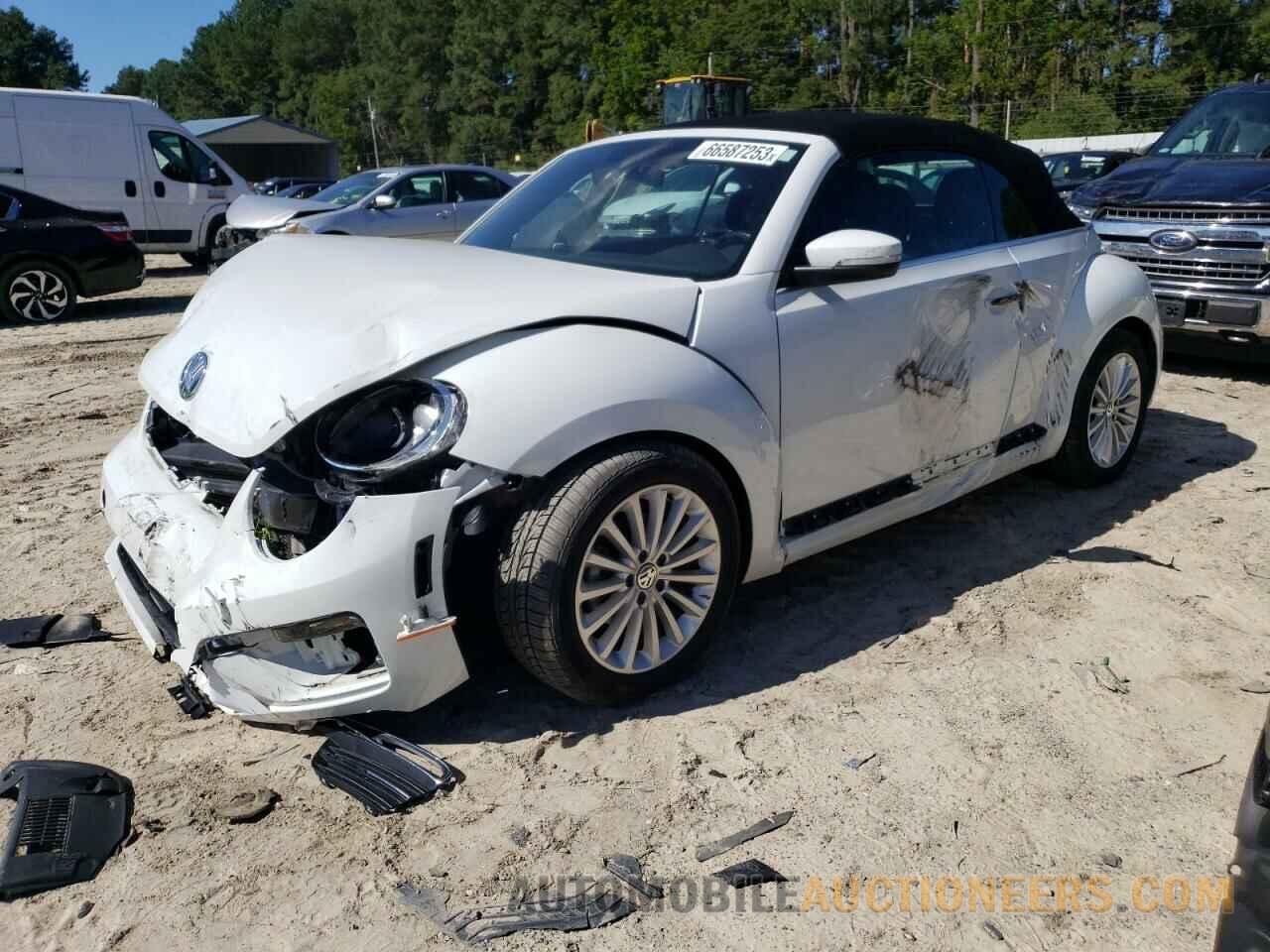 3VW5DAAT0KM501590 VOLKSWAGEN BEETLE 2019