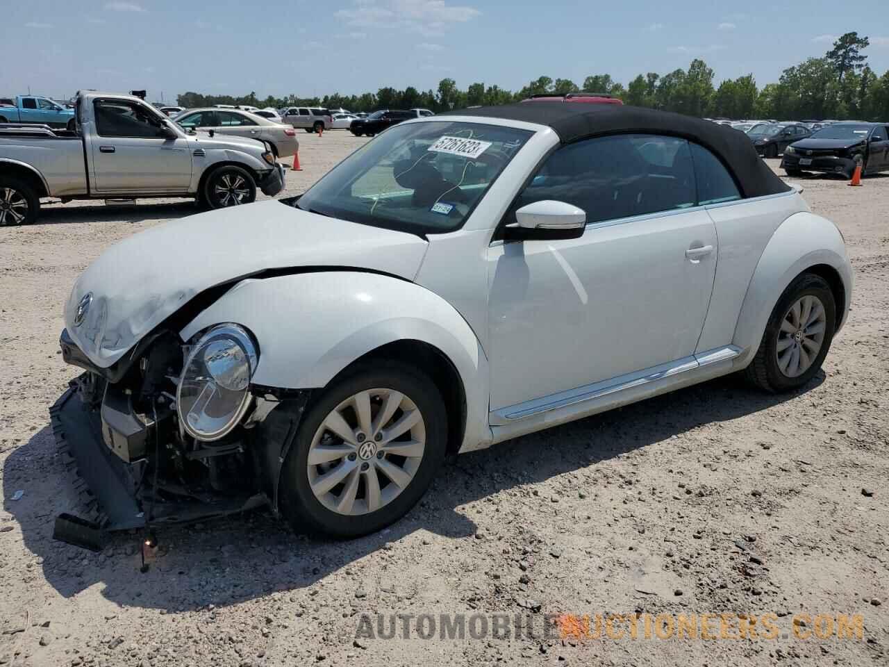 3VW5DAAT2KM504152 VOLKSWAGEN BEETLE 2019