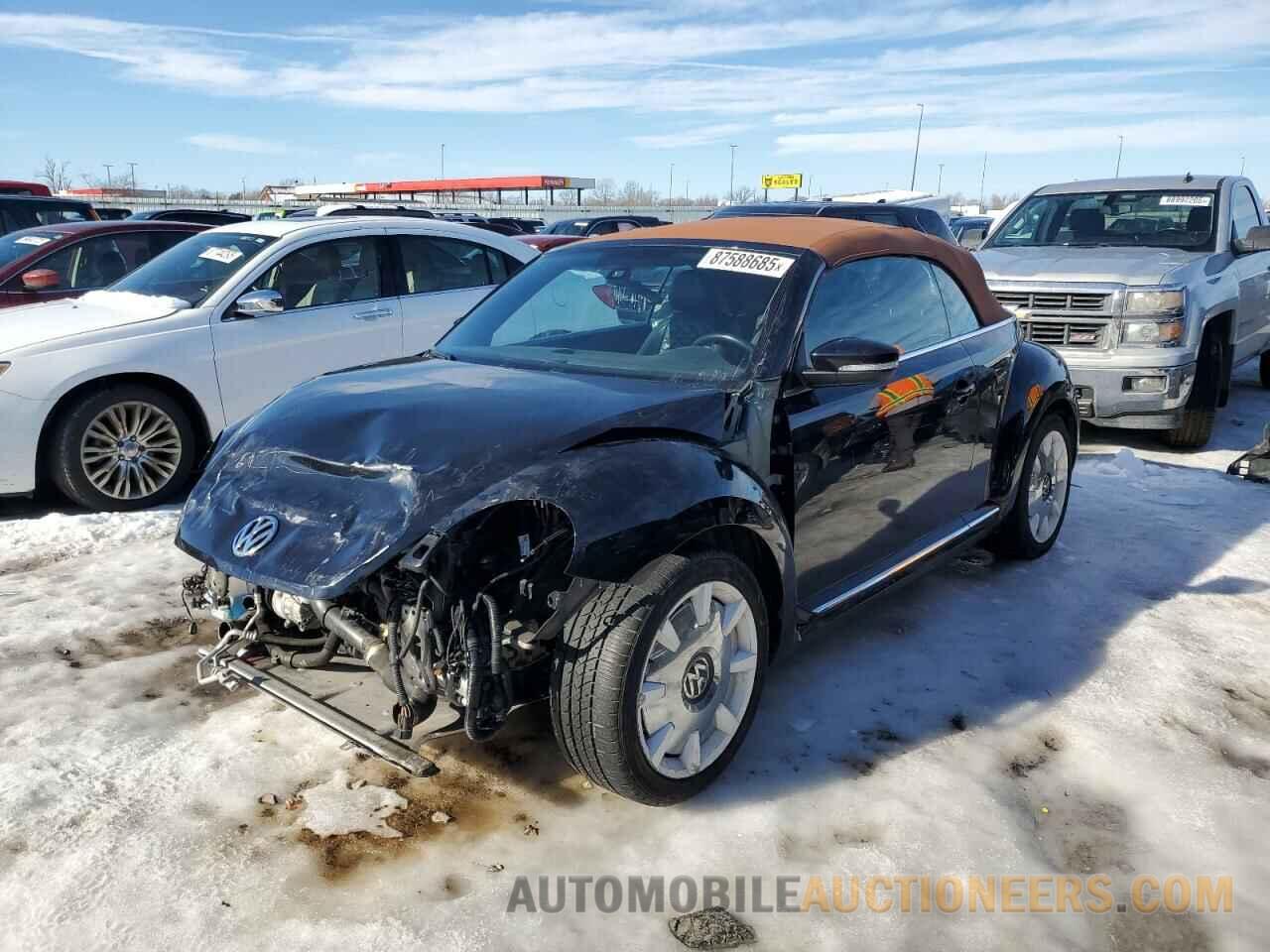 3VW5DAAT3KM503351 VOLKSWAGEN BEETLE 2019