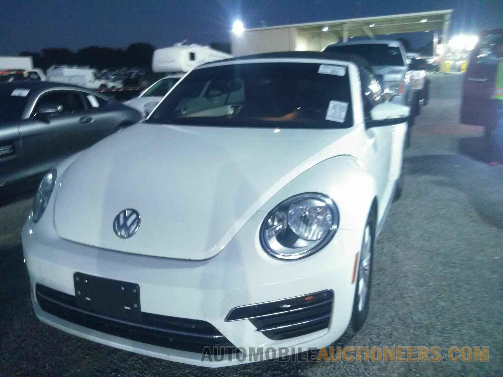 3VW5DAAT5JM505066 Volkswagen Beetle Convertible 2018