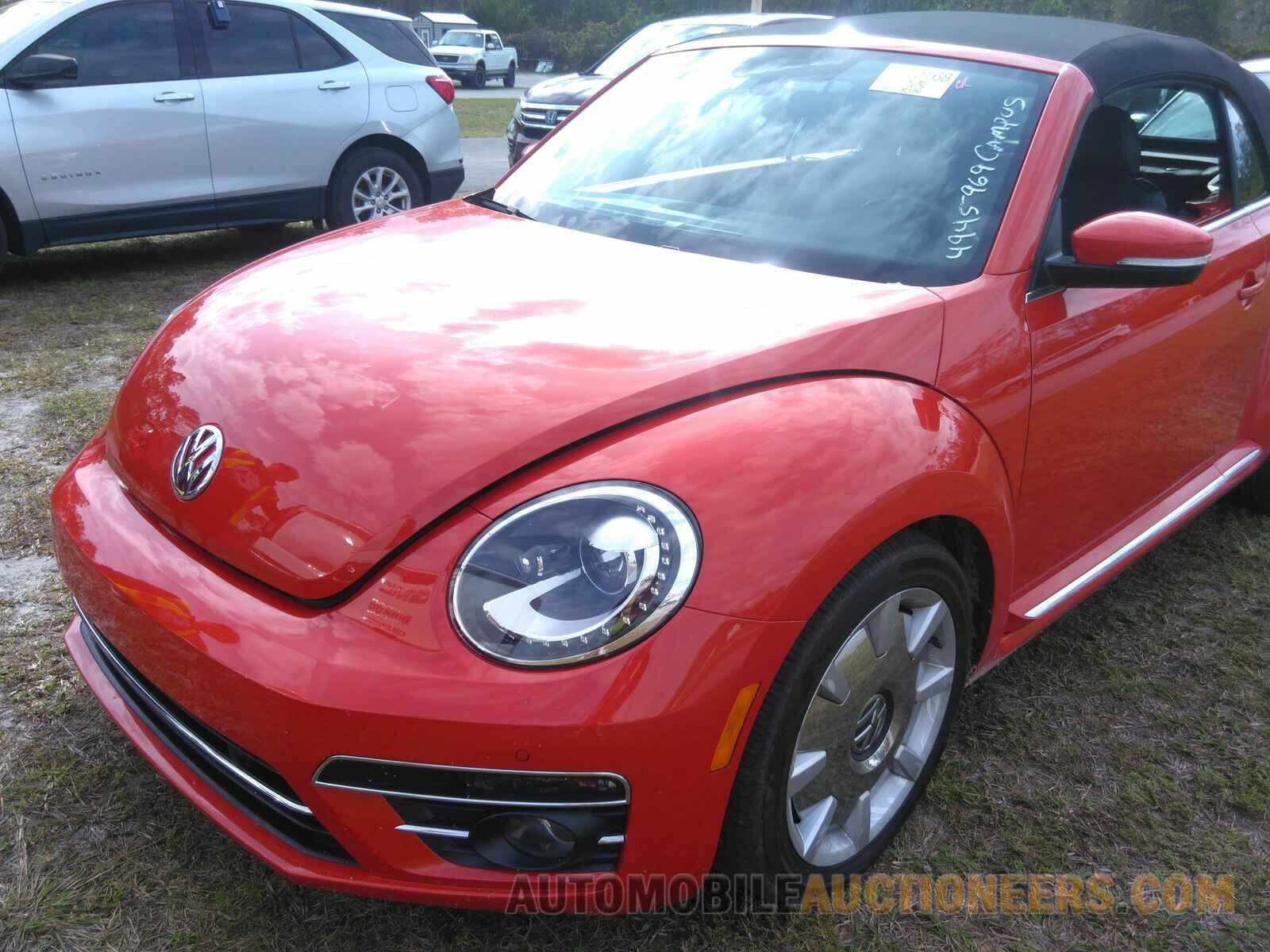 3VW5DAAT6KM509922 Volkswagen Beetle Convertible 2019