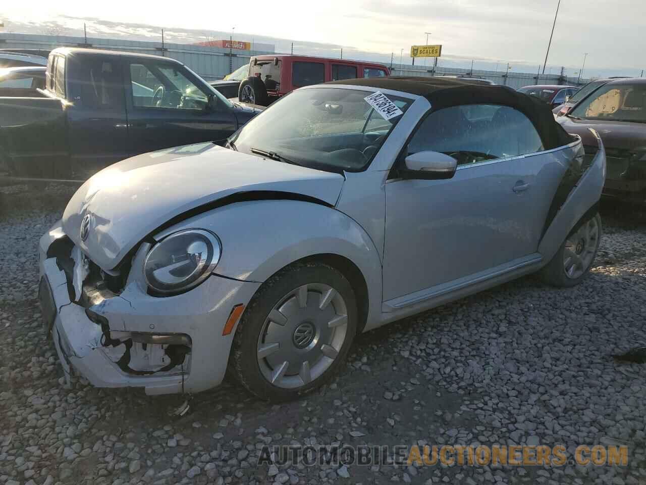 3VW5DAAT7JM506557 VOLKSWAGEN BEETLE 2018