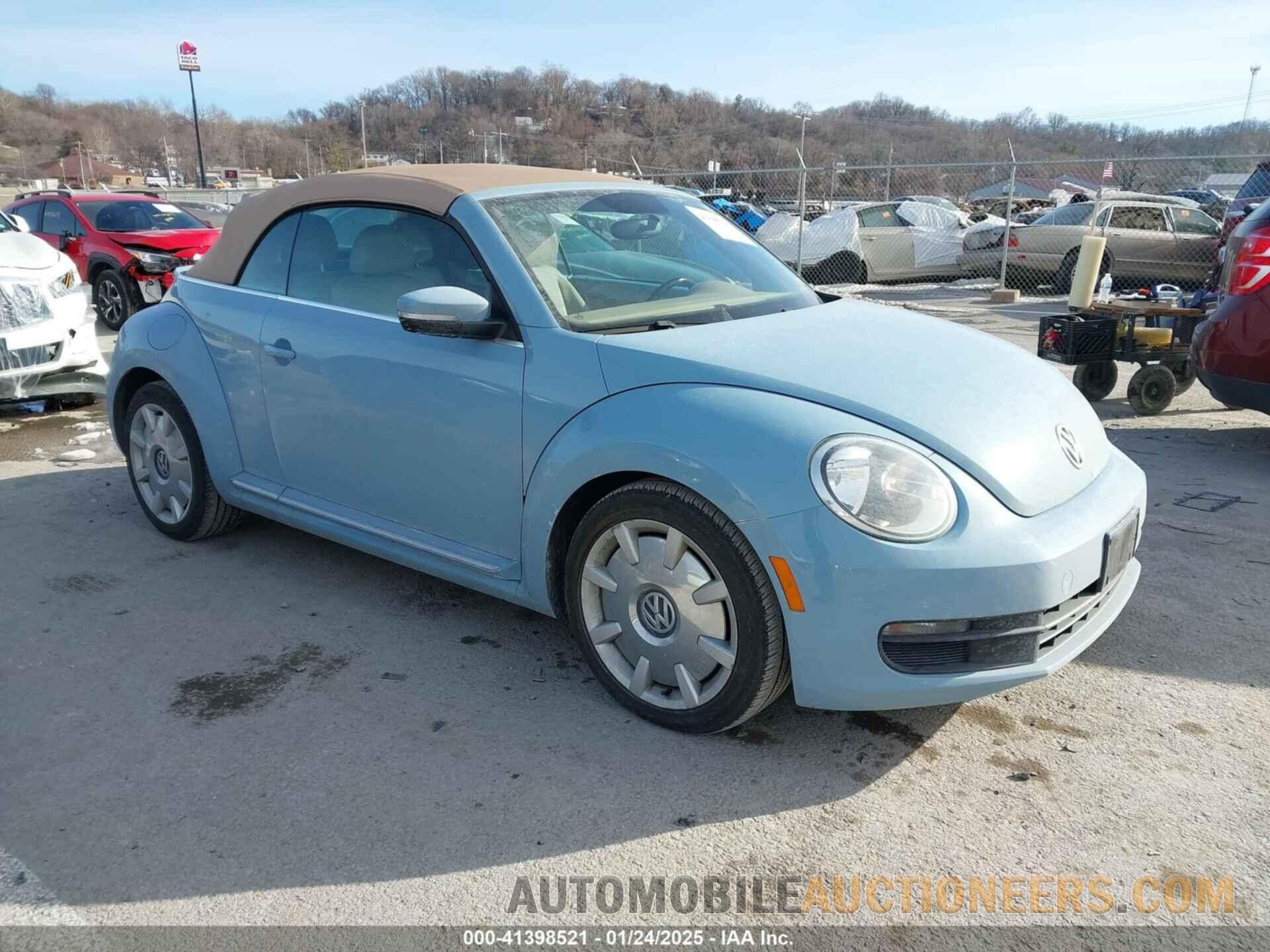 3VW5P7AT9DM803912 VOLKSWAGEN BEETLE 2013