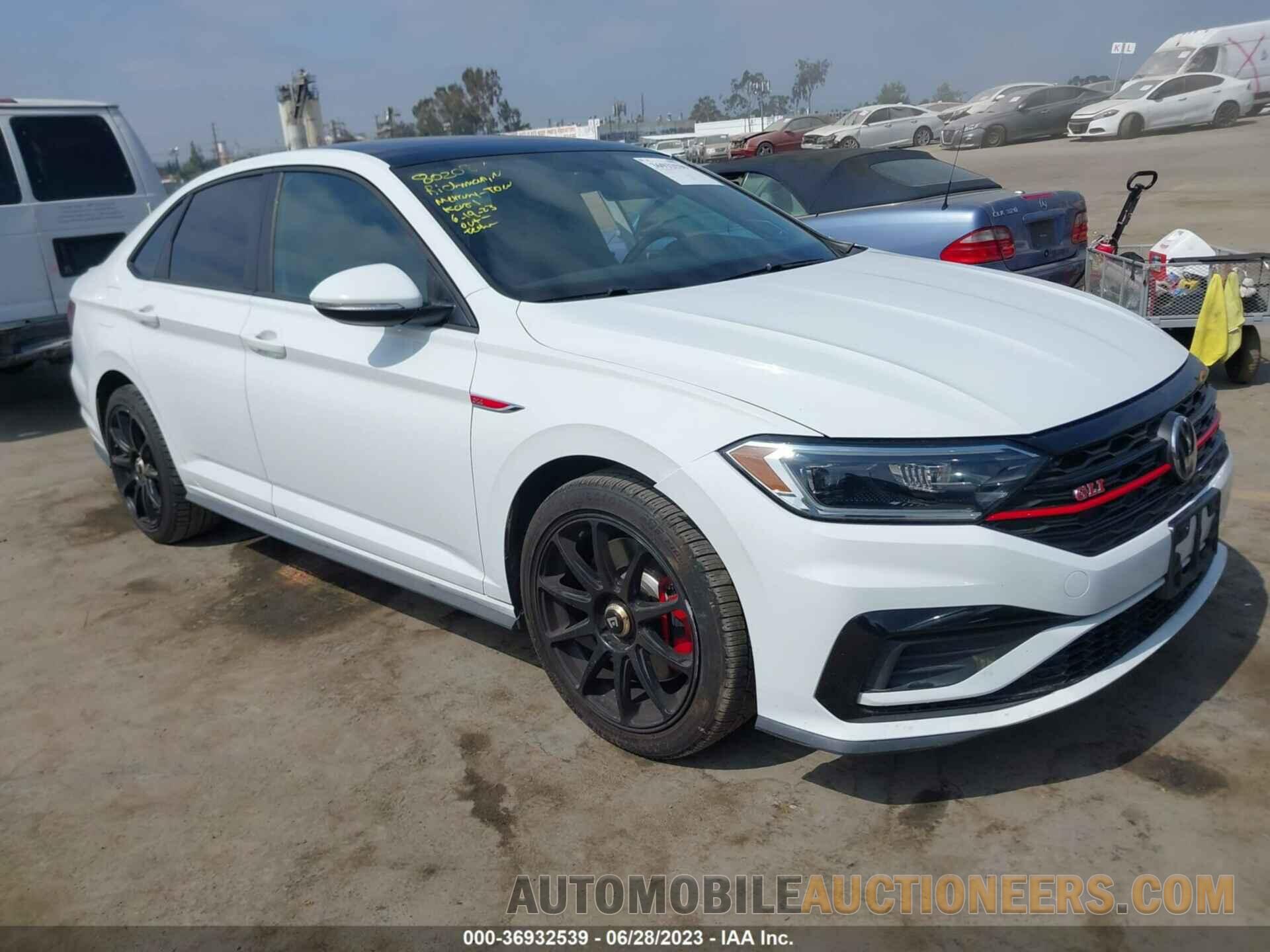 3VW5T7BU2KM163025 VOLKSWAGEN JETTA GLI 2019